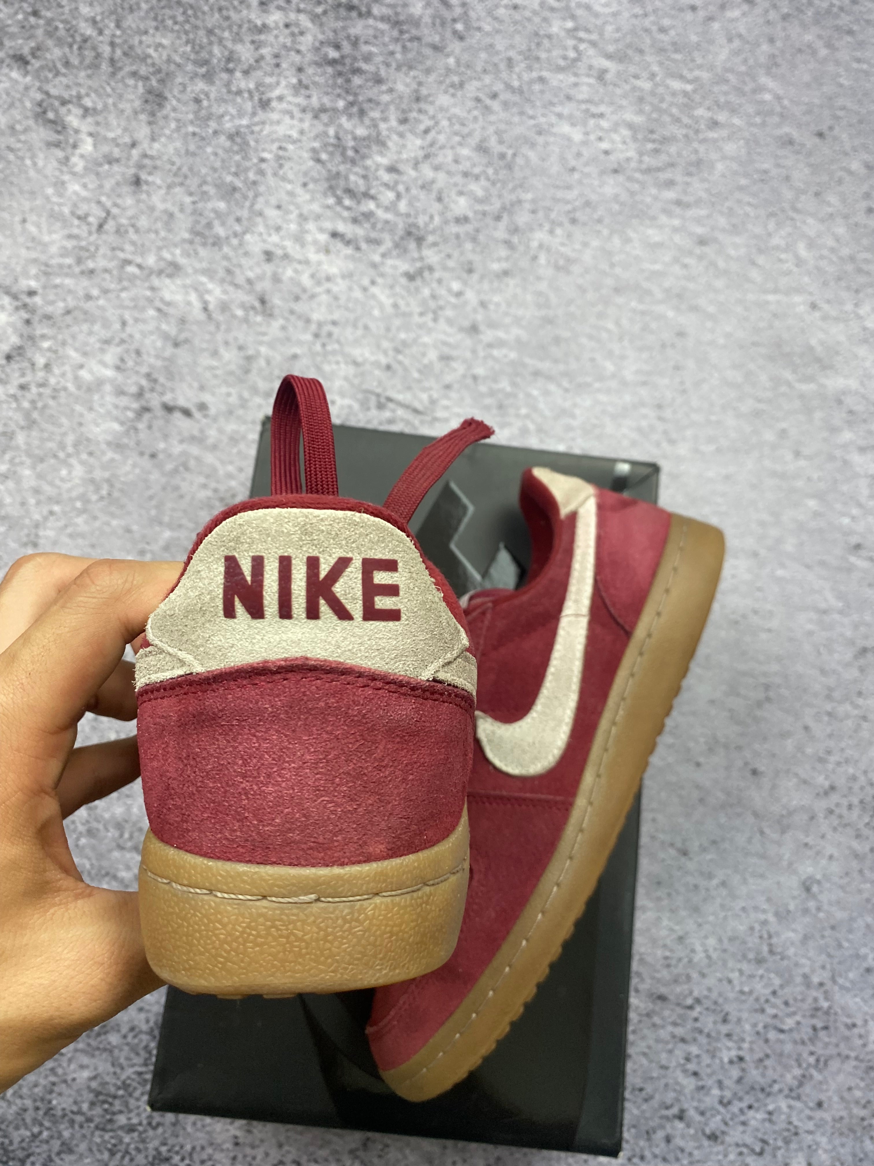 Nike suede burgundy sneakers size 41