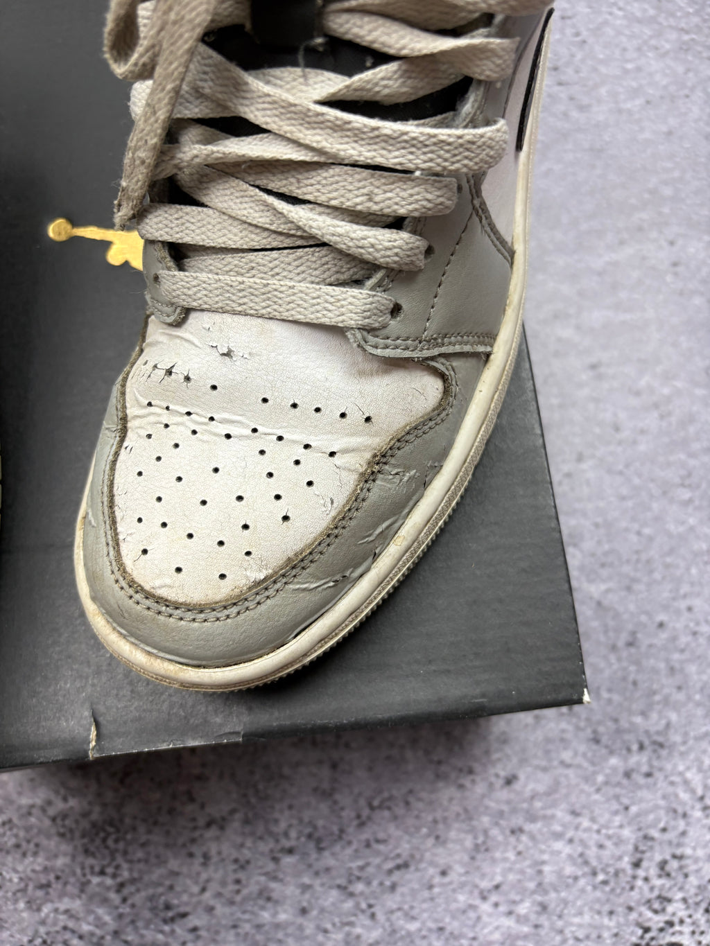 Nike Air Jordan 1 Mid Light Smoke Grey White Anthracite High Top Sneakers EU 40.5