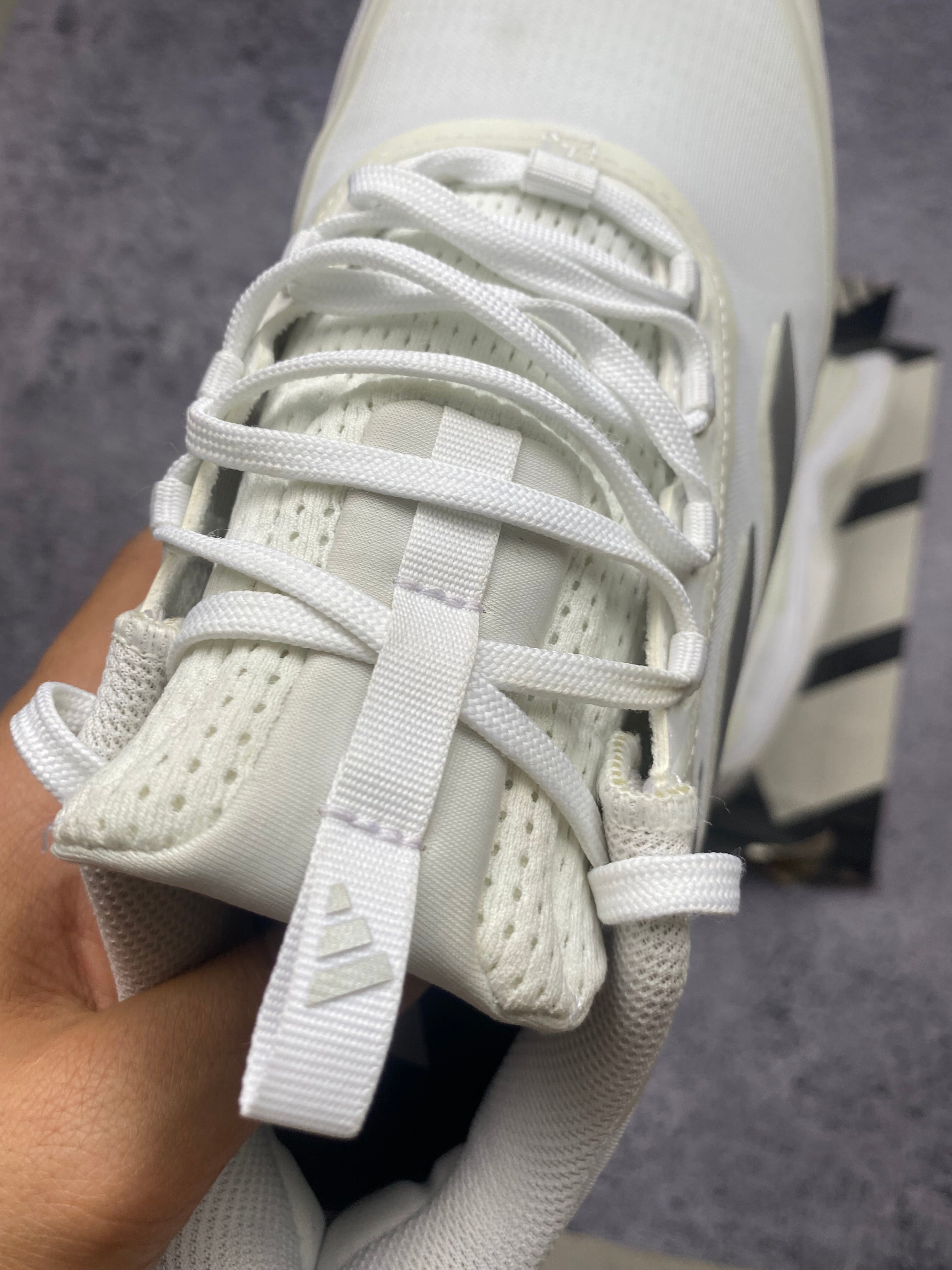 Adidas CourtJam Control białe buty tenisowe r. 40