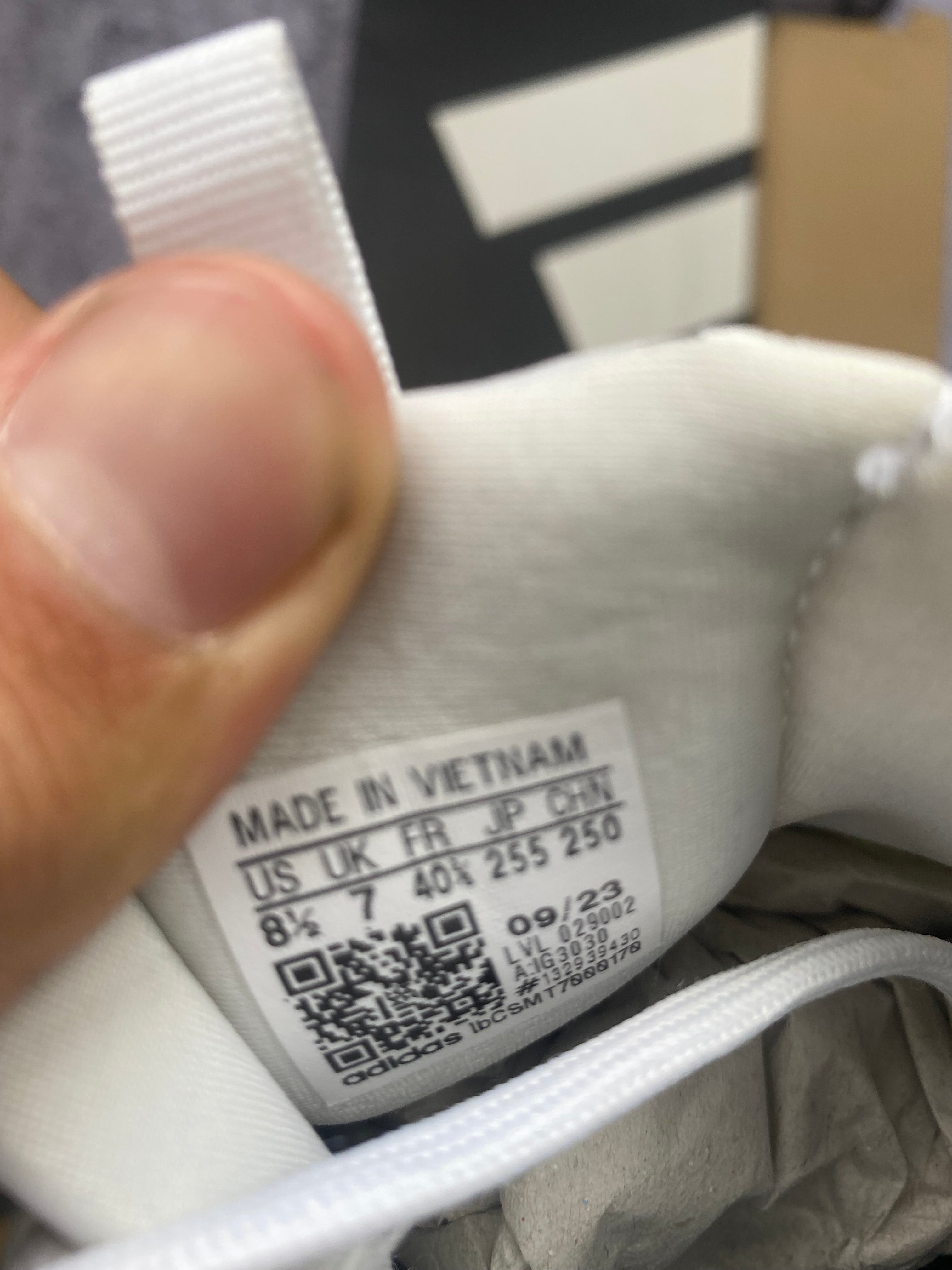 Adidas CourtJam Control białe buty tenisowe r. 40