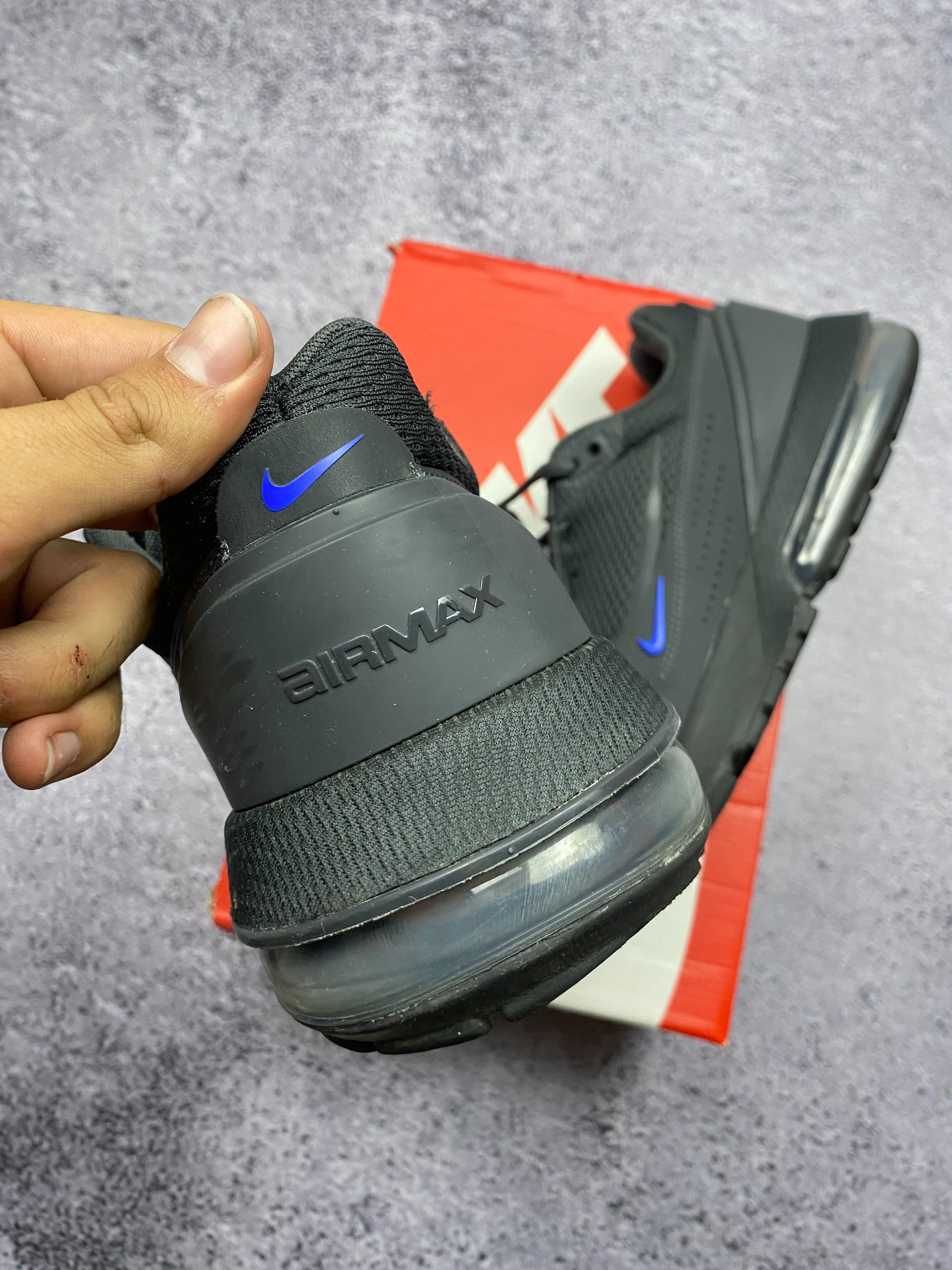 Nike Air Max Pulse 45.5 – sneakersy sportowe Anthracite/Blue