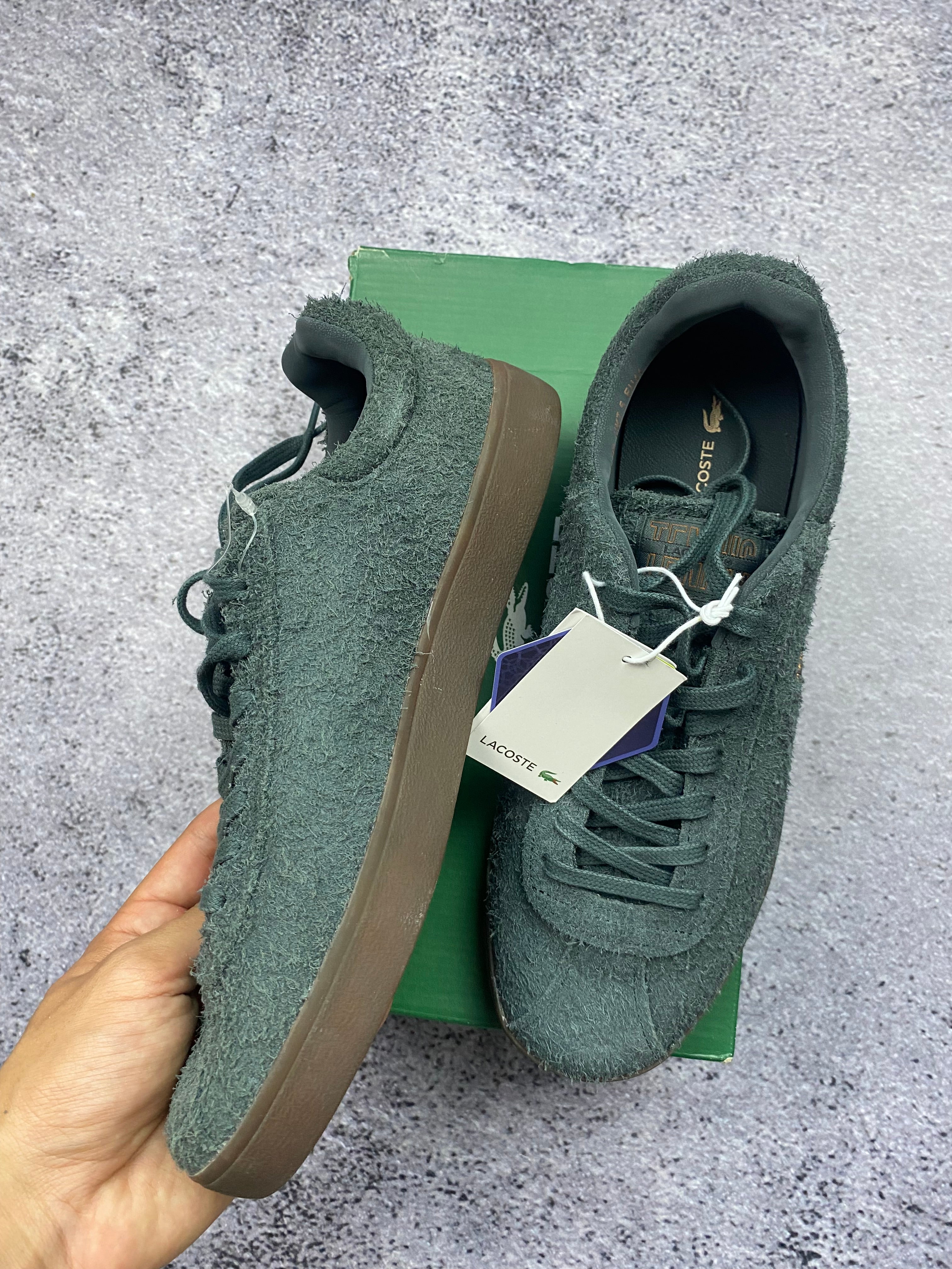 Lacoste zamszowe sneakersy zielone r. 41