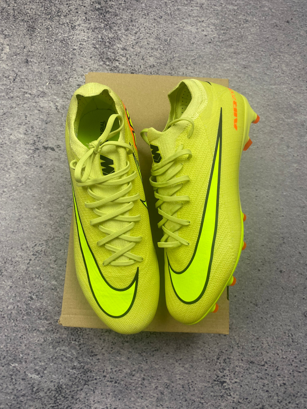 Nike Mercurial Vapor 15 Academy FG/MG Volt Football Boots Korki Piłkarskie 42.5