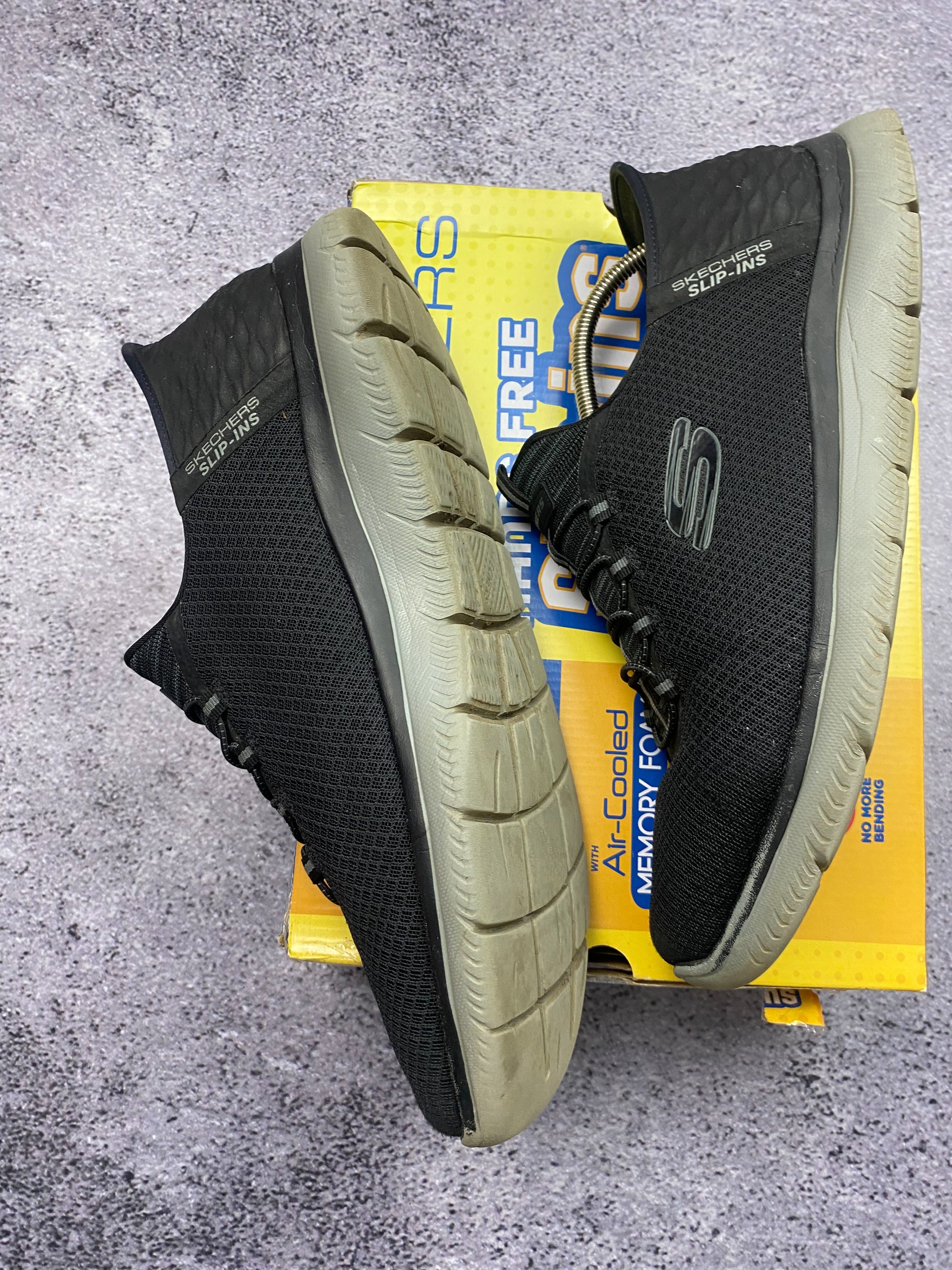 Skechers Slip-Ins Summits High Range 48.5 / UK 13 – Black Sneakers
