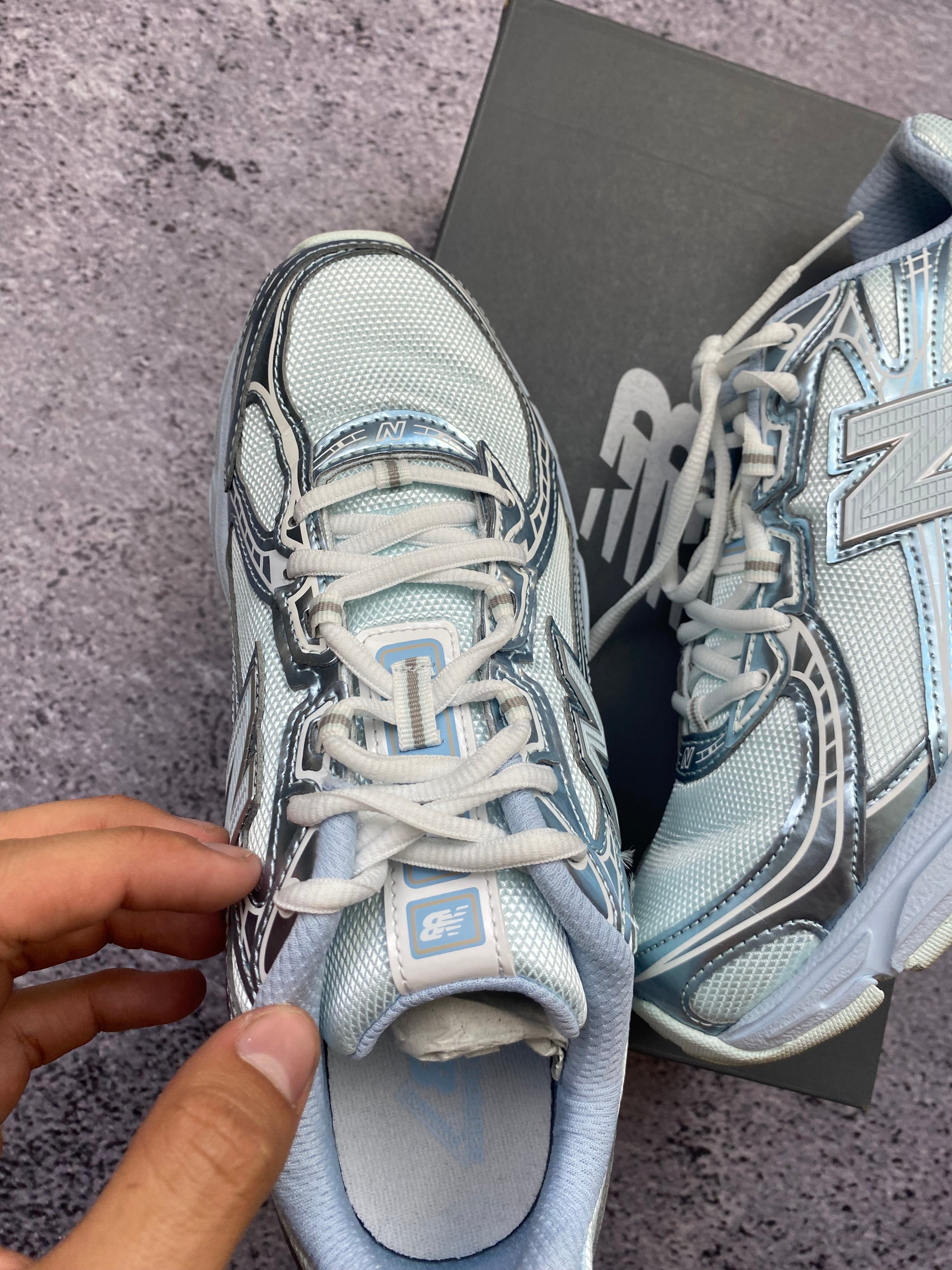 New Balance 740 biało-srebrne sneakersy sportowe r. 40