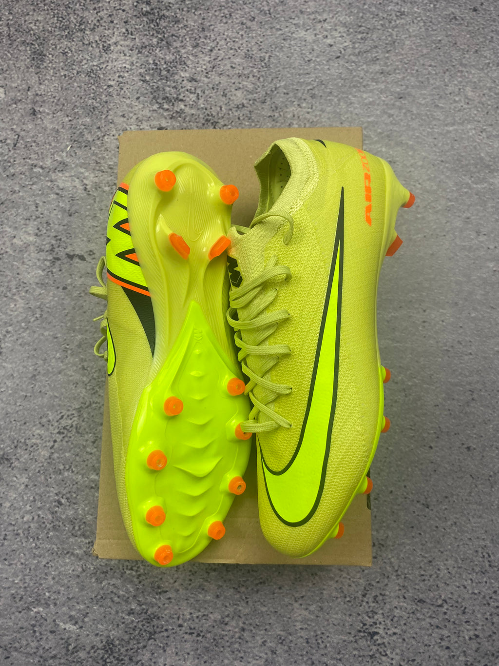 Nike Mercurial Vapor 15 Academy FG/MG Volt Football Boots Korki Piłkarskie 42.5