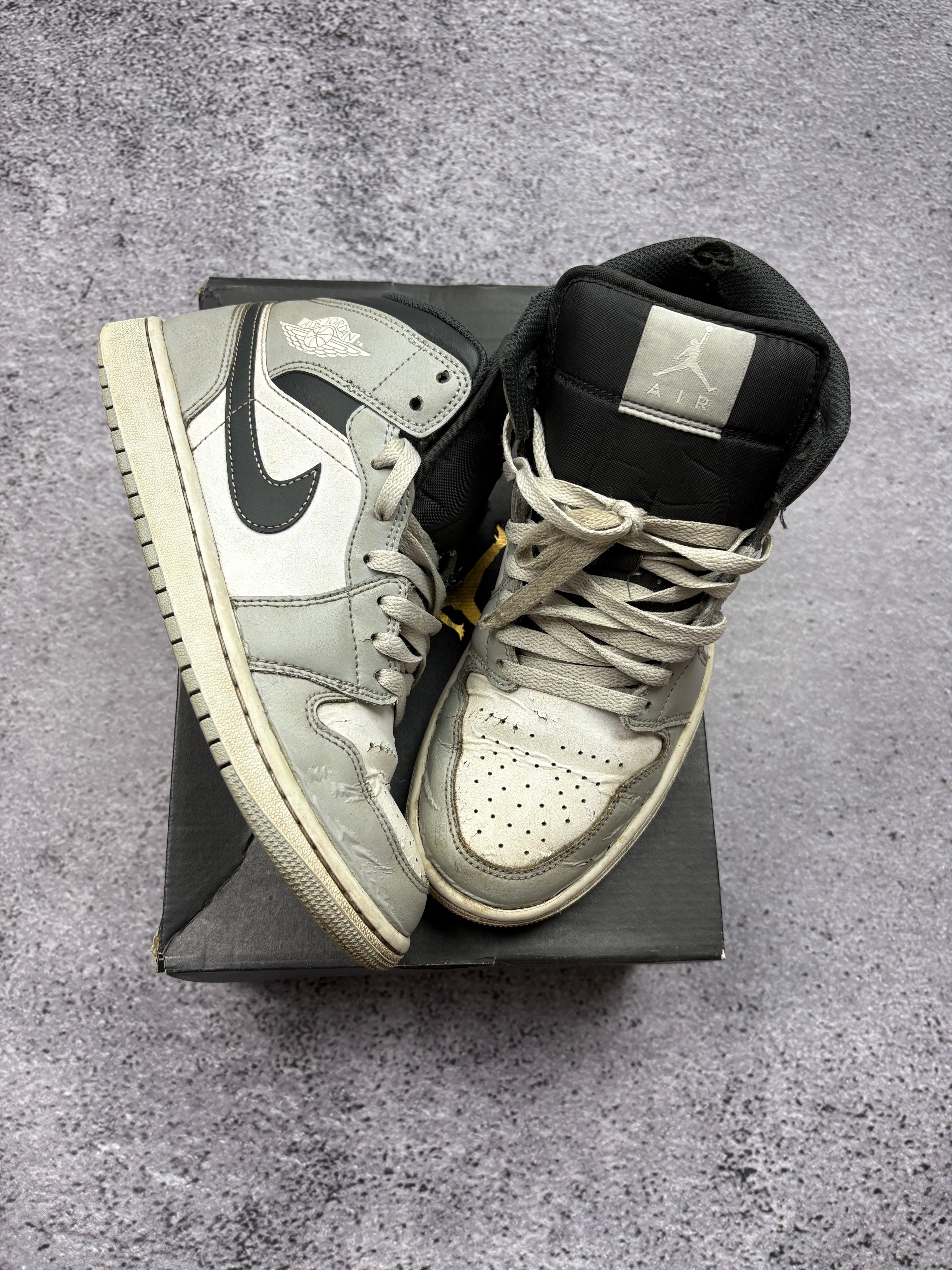 Nike Air Jordan 1 Mid Light Smoke Grey White Anthracite High Top Sneakers EU 40.5
