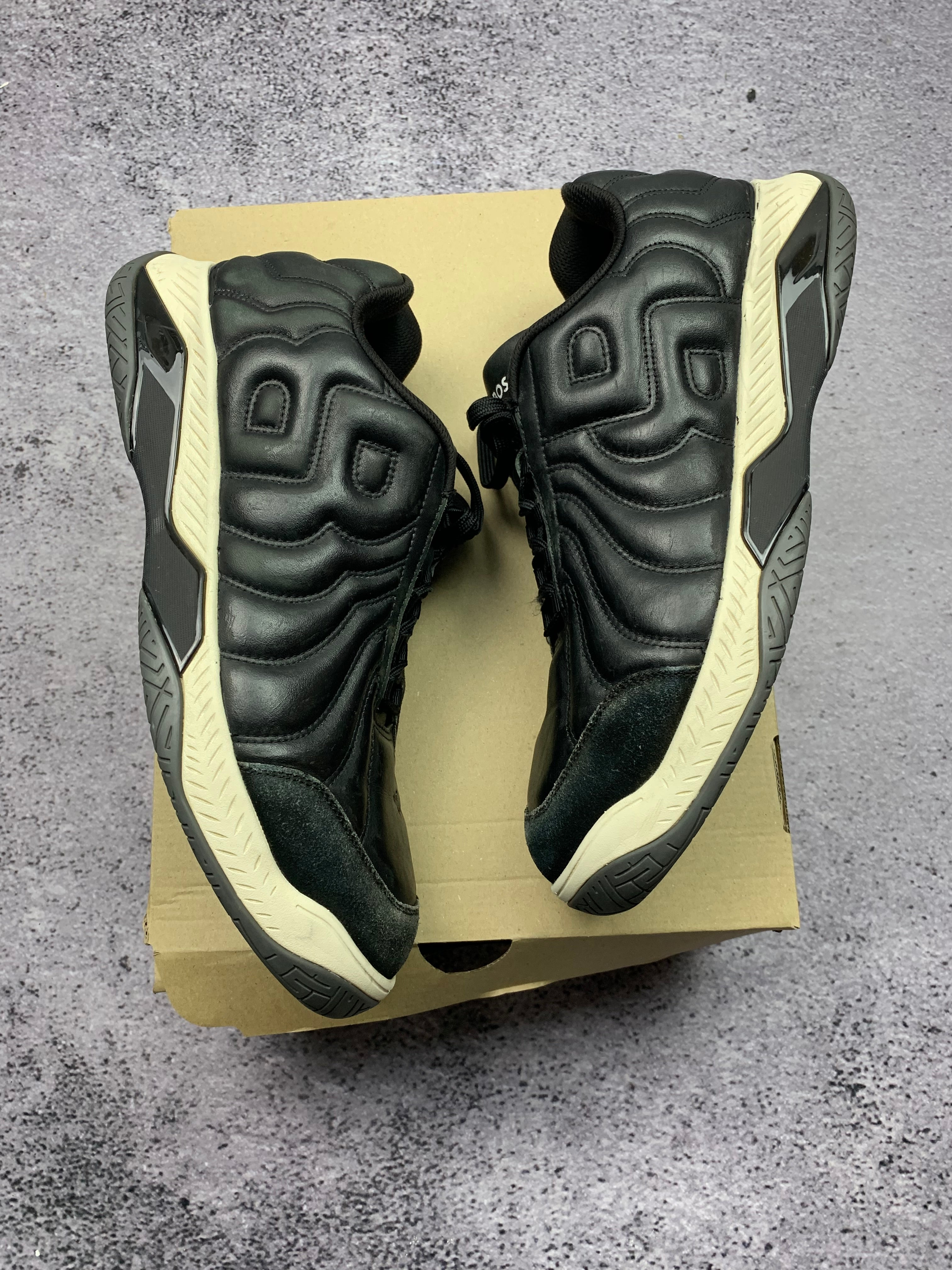 HUGO BOSS – skórzane sneakersy high-top r. 45