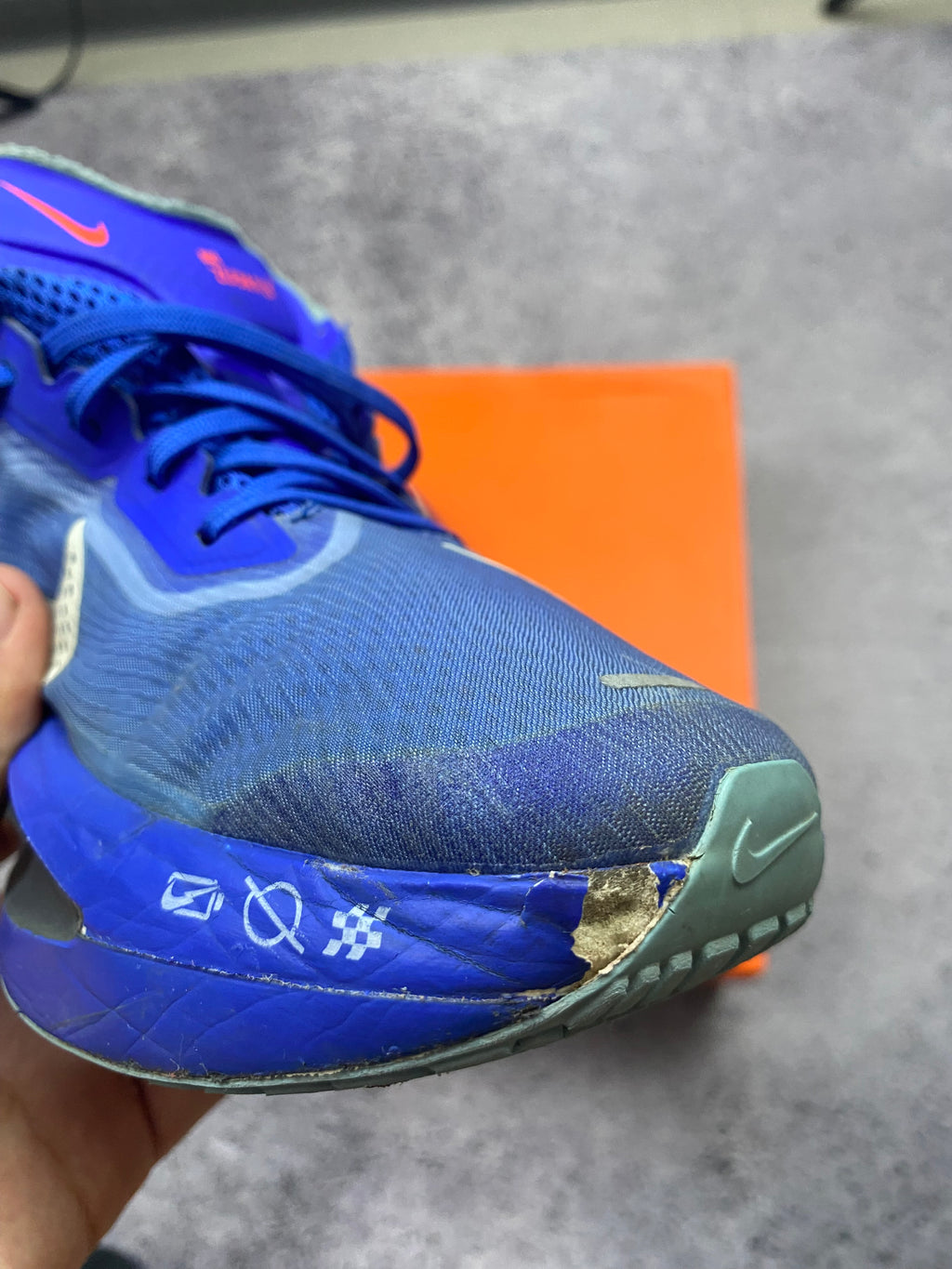 Nike ZoomX Invincible Run Flyknit niebieskie r. 41