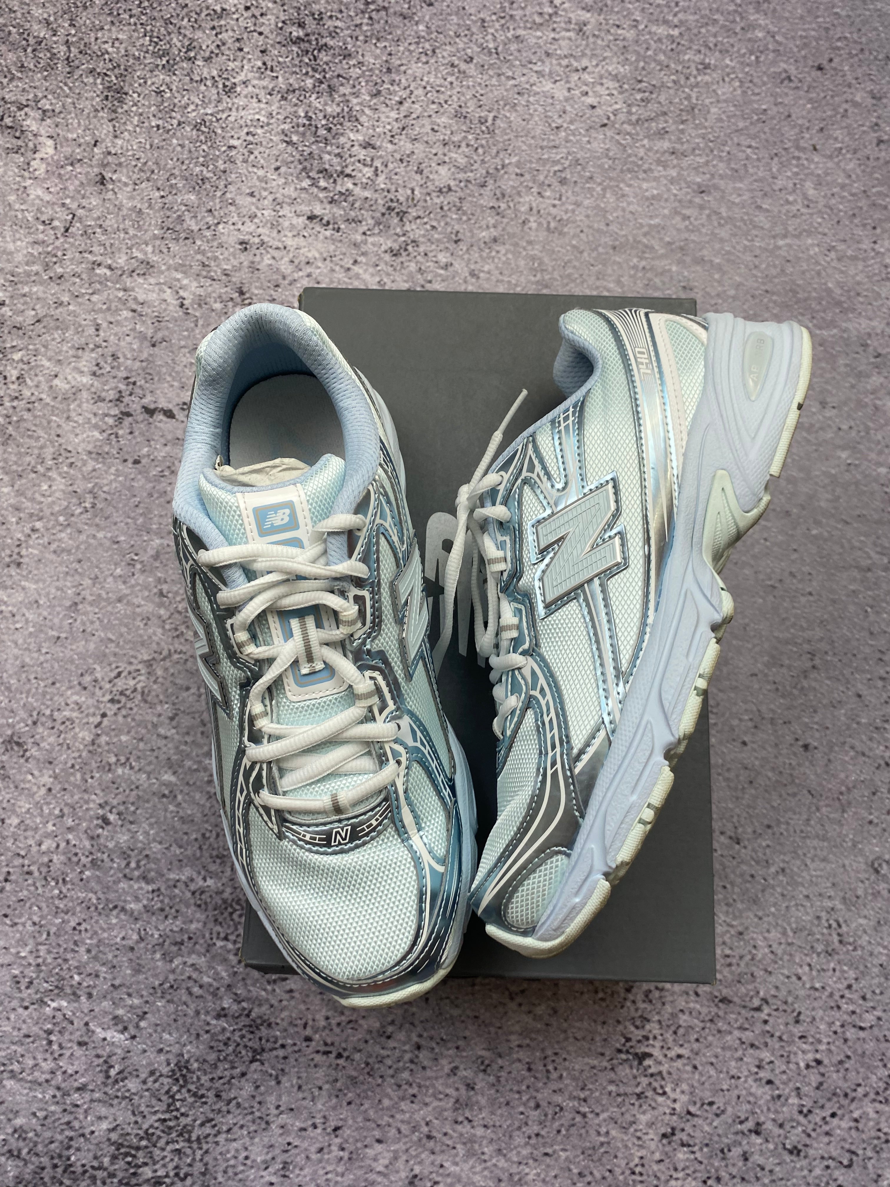 New Balance 740 biało-srebrne sneakersy sportowe r. 40