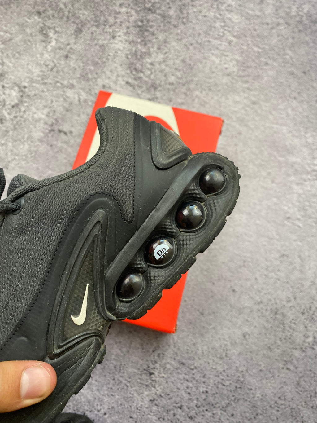 Nike Air Max Dn czarne sneakersy sportowe r. 40.5