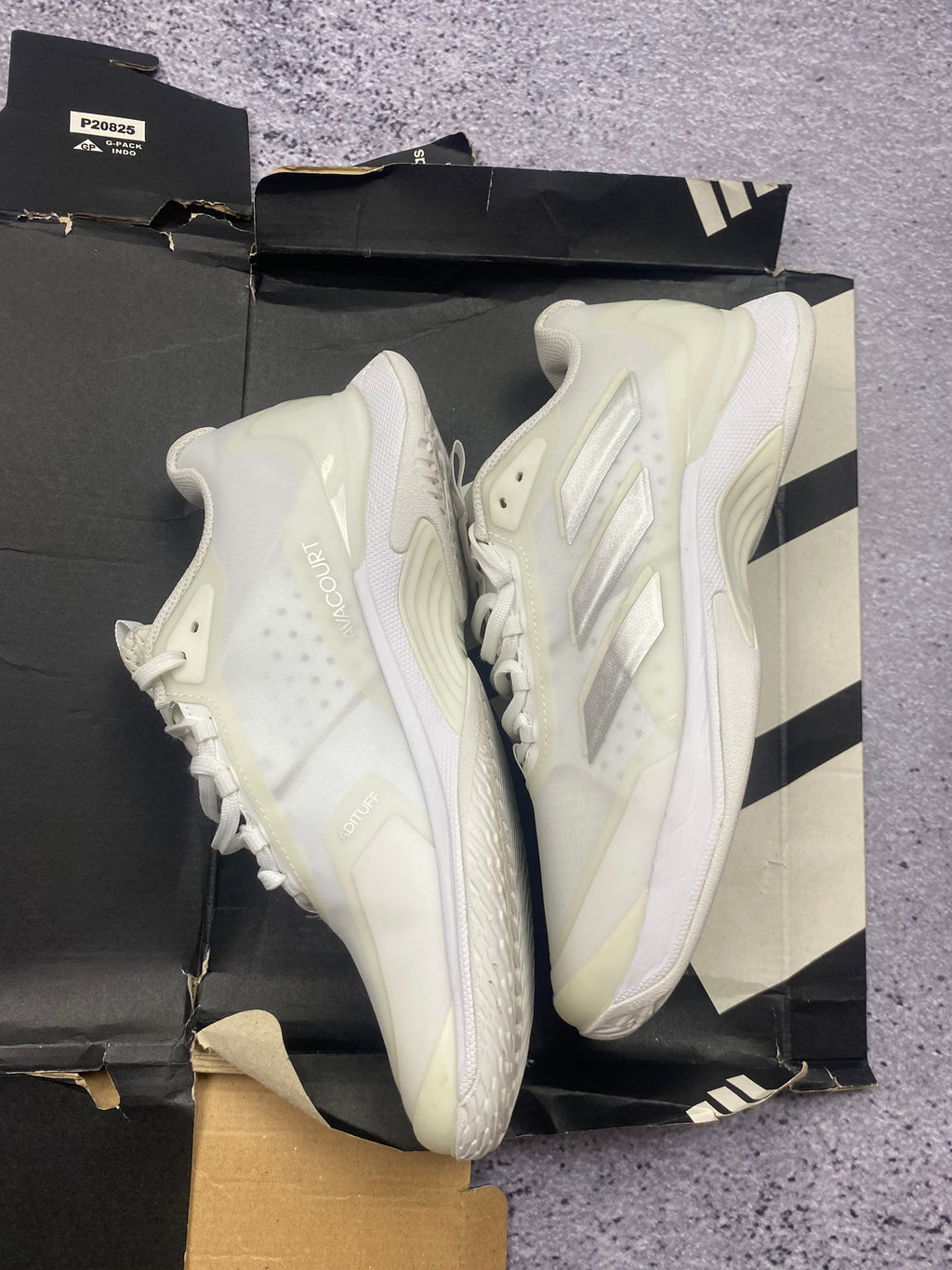Adidas CourtJam Control białe buty tenisowe r. 40