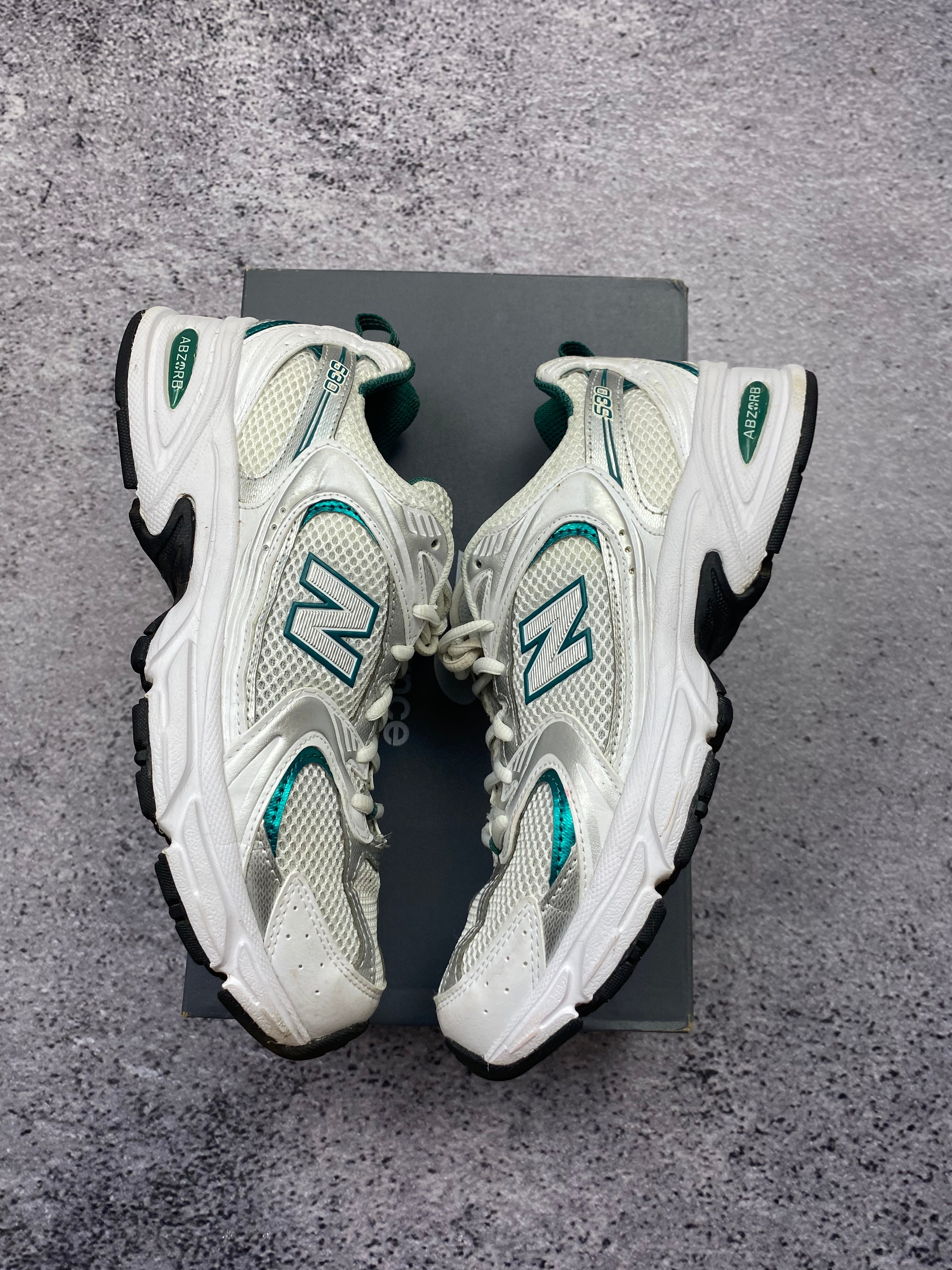 New Balance 530 białe sneakersy sportowe r. 40