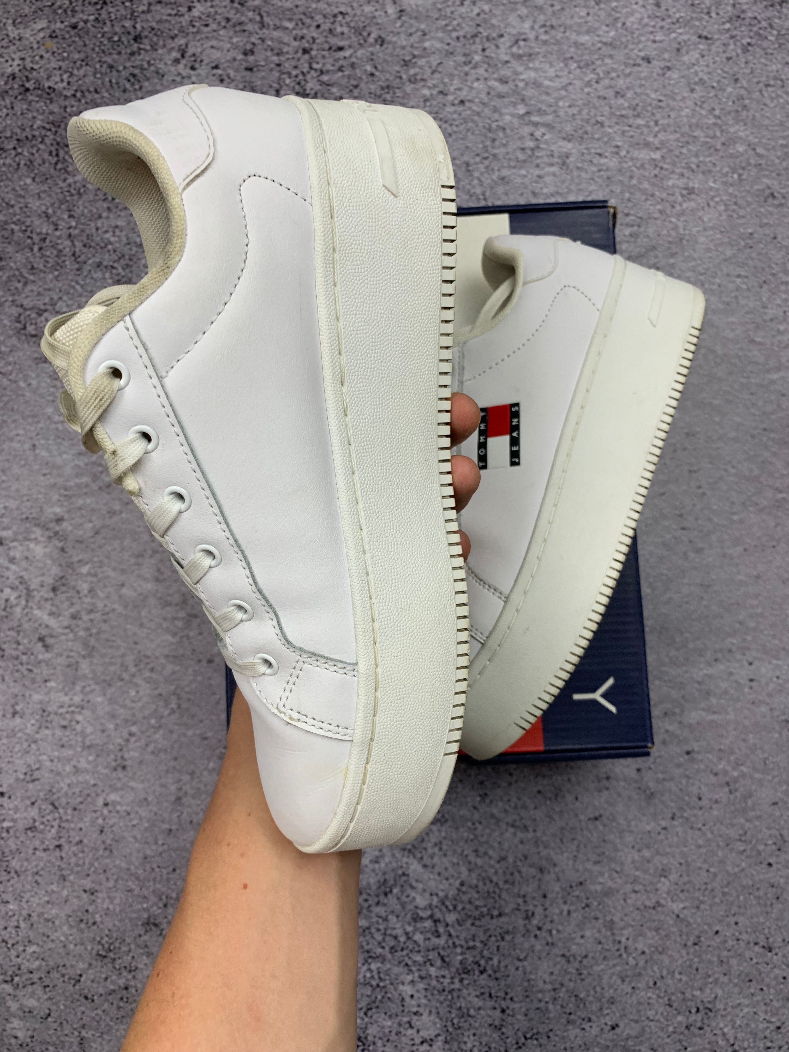 Tommy Jeans TJW Flatform Sneaker Białe Sneakersy Platforma r. 39 + Box