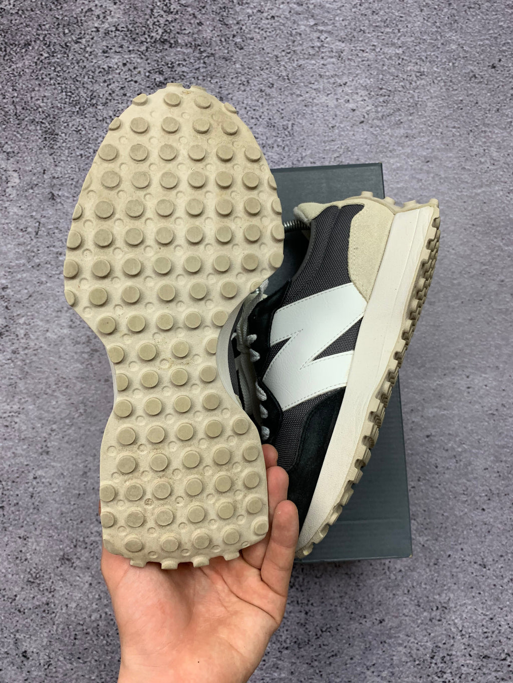 New Balance 327 U327FE Czarne/Szare r. 39,5 Bardzo Dobry Stan + Box