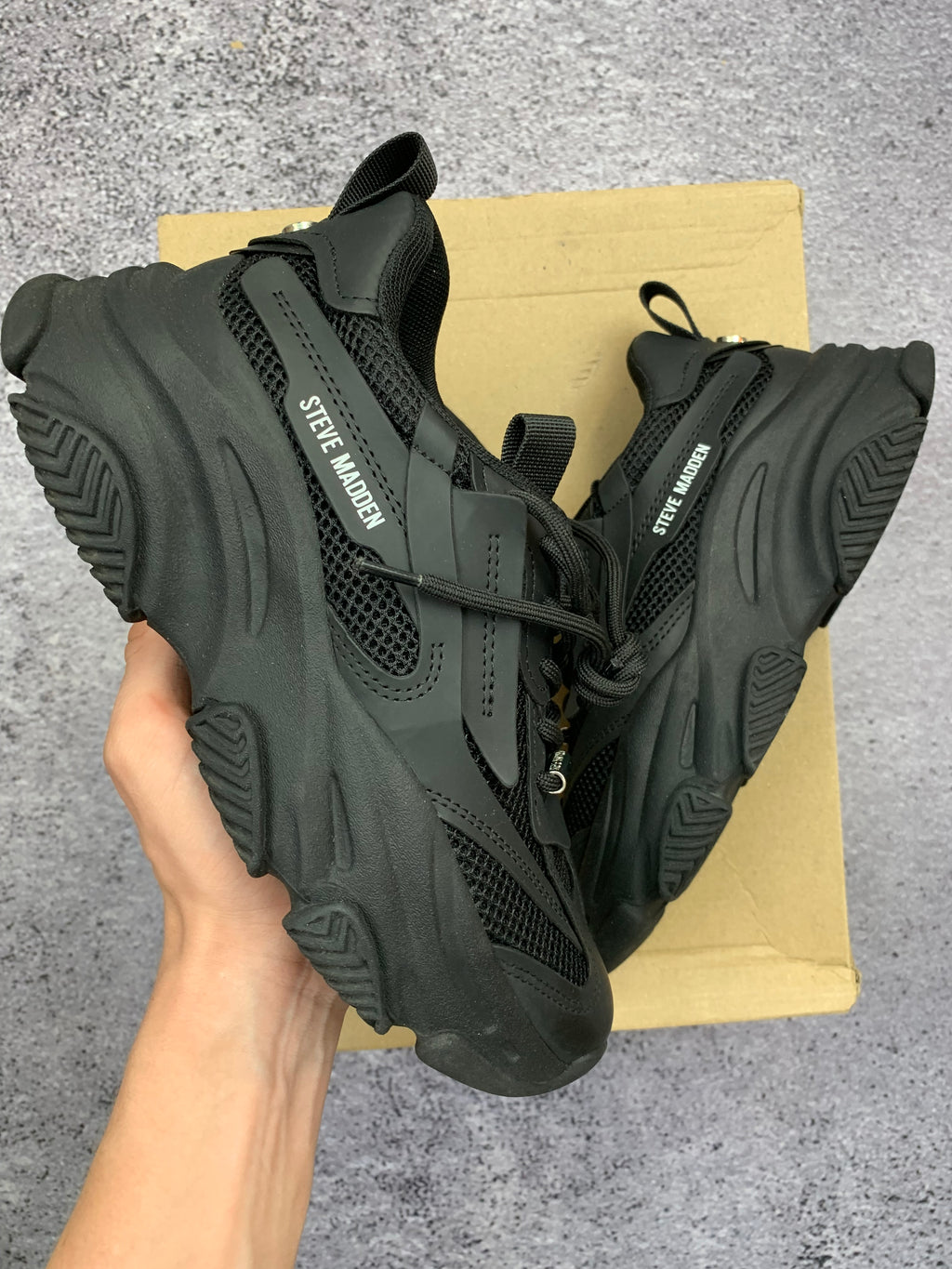 Steve Madden r. 37 czarne sneakersy chunky stan idealny