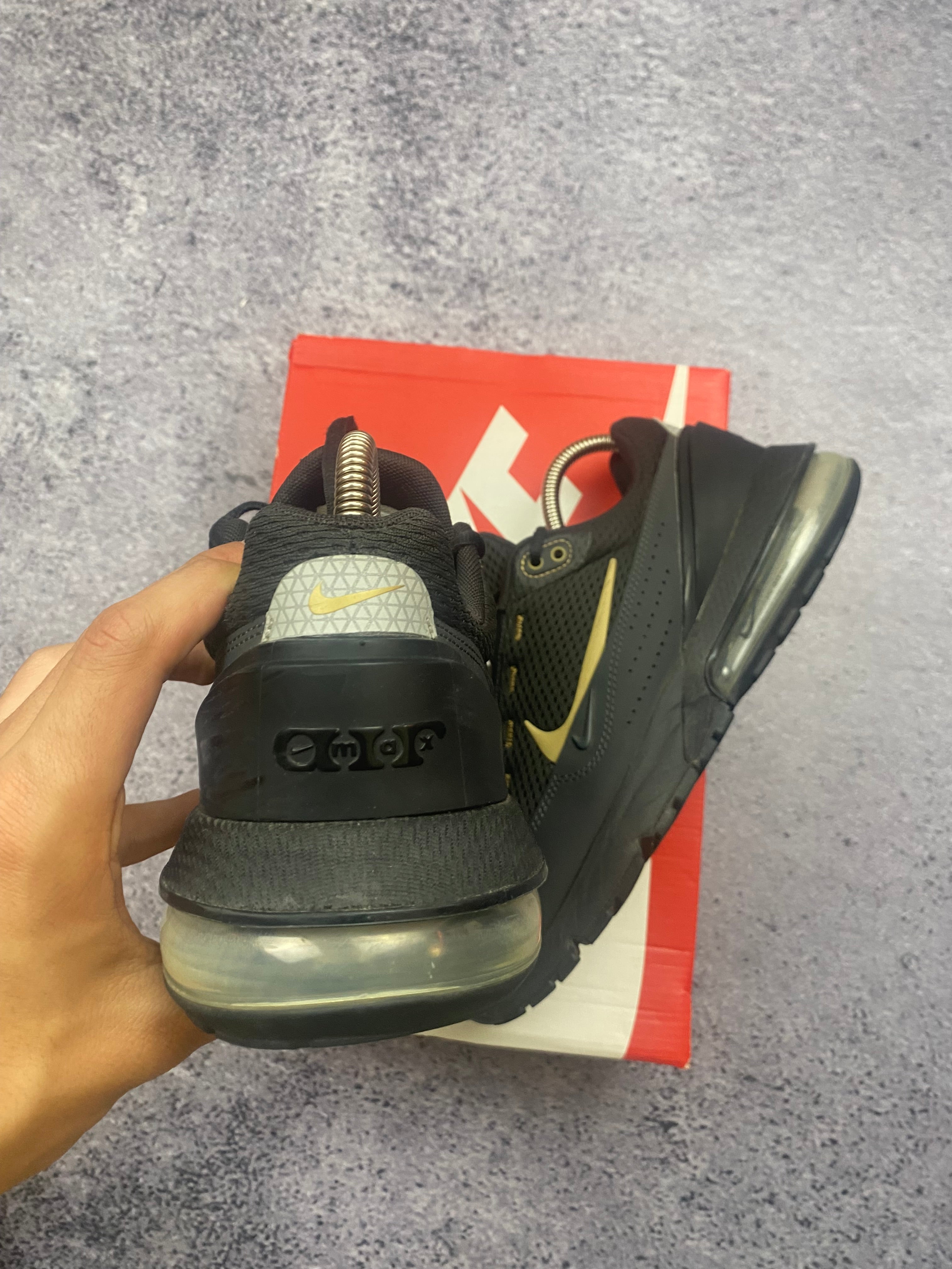Nike Air Max 270 Black Gold Running Shoes Sneakers Lifestyle 42