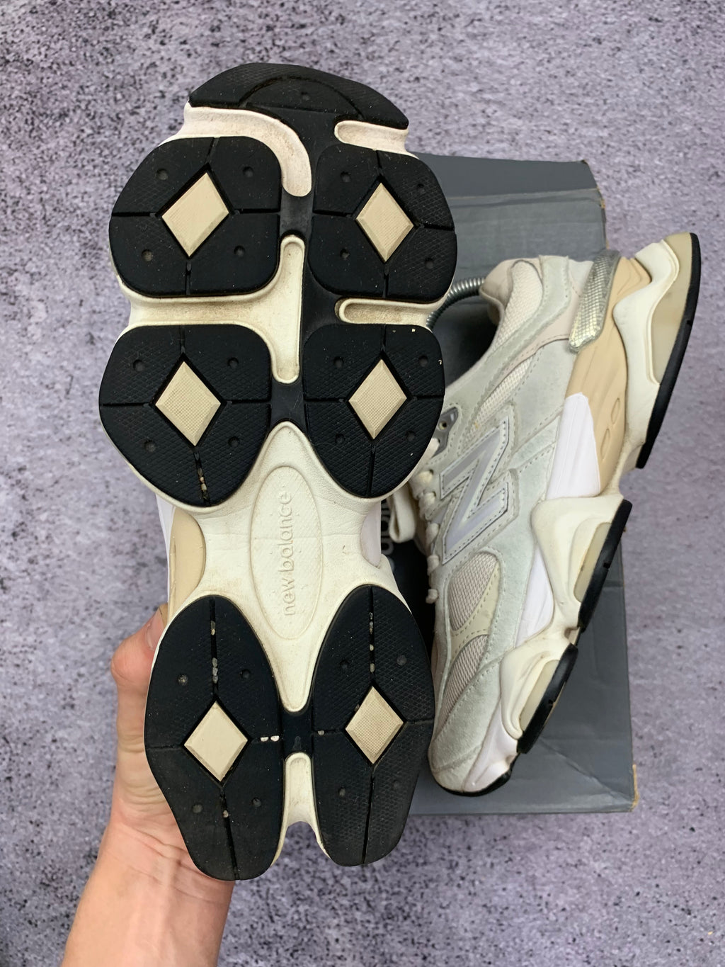 New Balance U9060WHT 9060 Sneakersy Damskie Cream Beżowe r. 38 z boxem