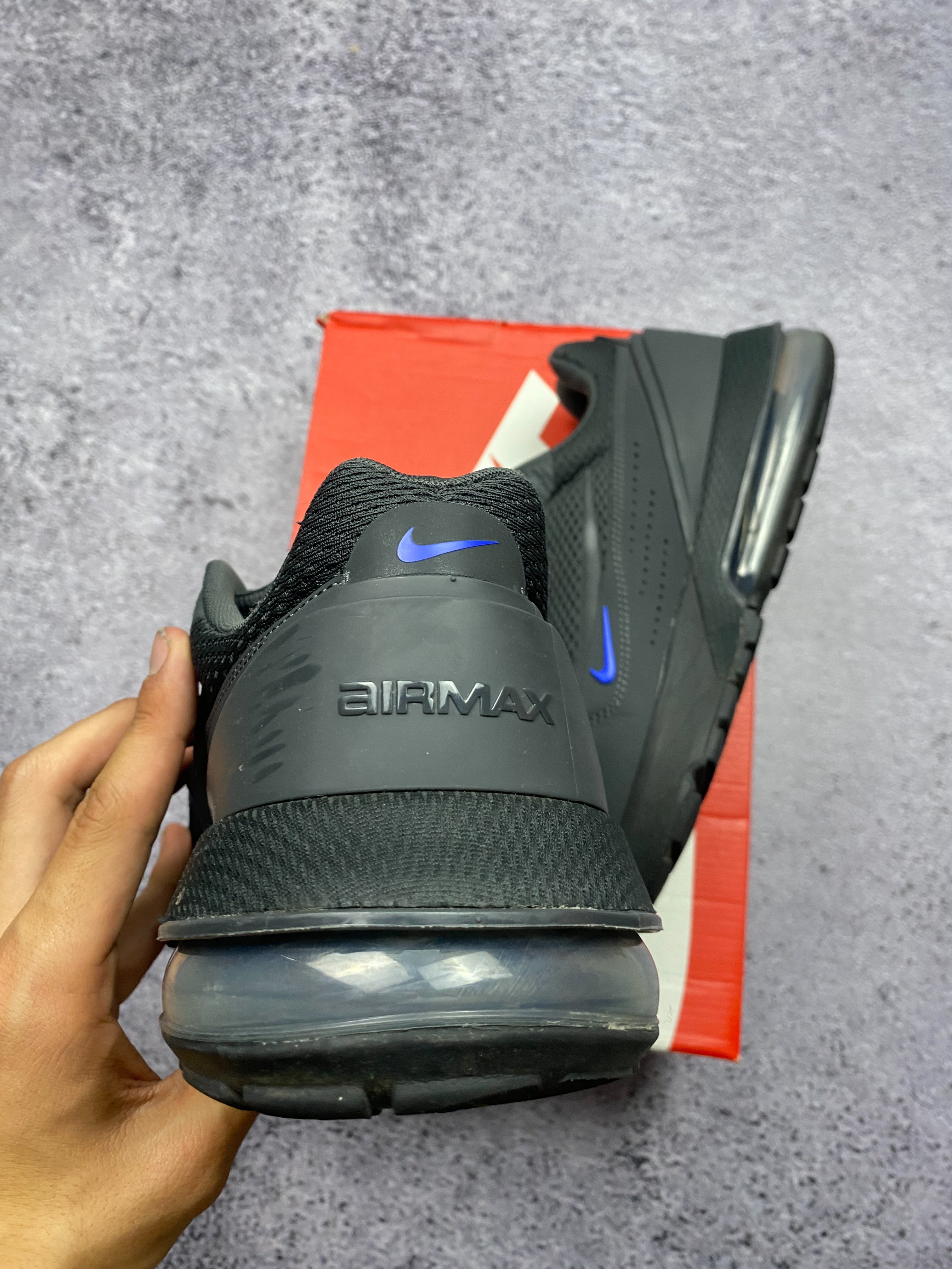 Nike Air Max Pulse 45.5 – sneakersy sportowe Anthracite/Blue