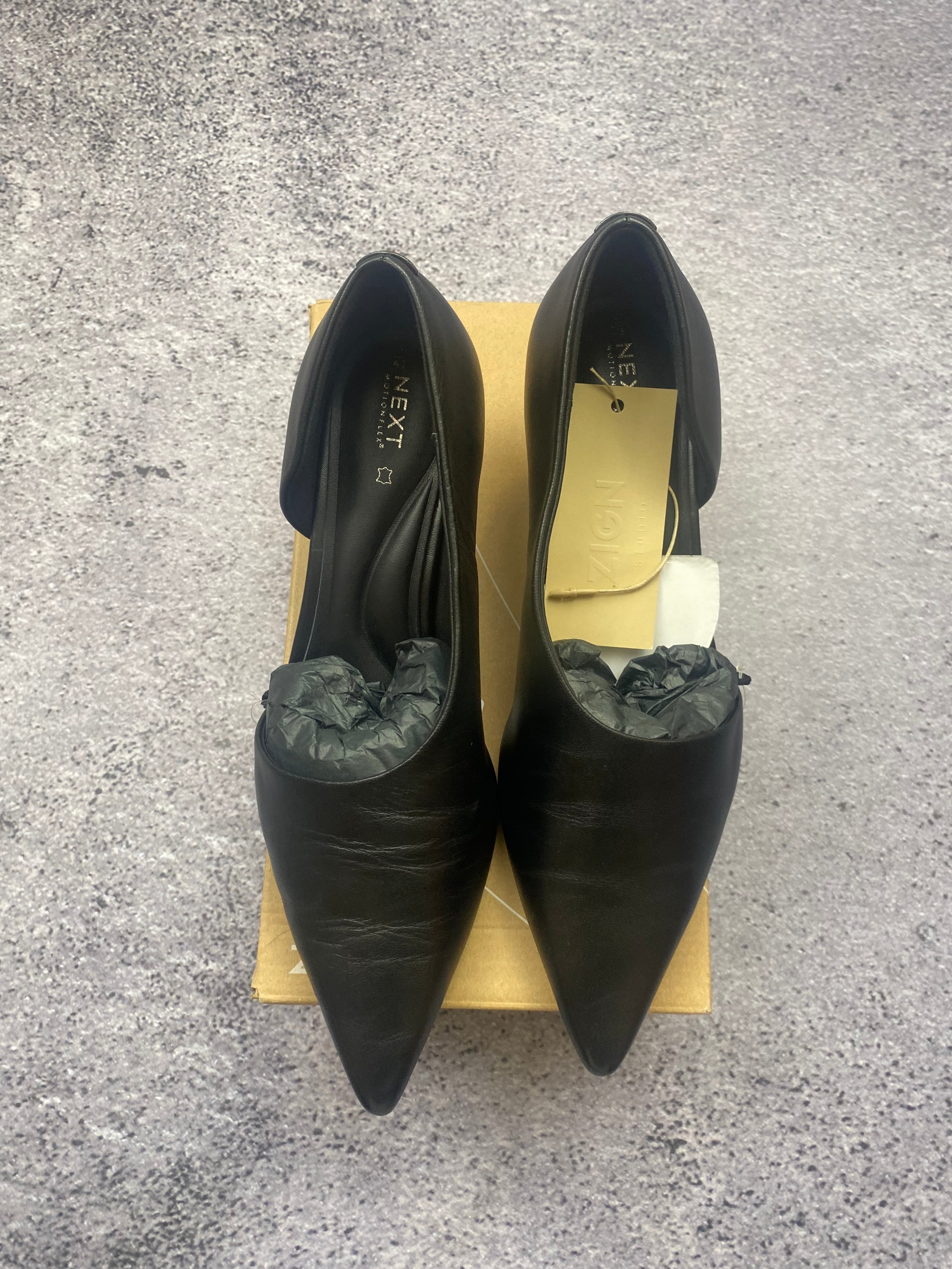 Next London Collection Eleganckie Czółenka Skórzane w Szpic Czarne 43