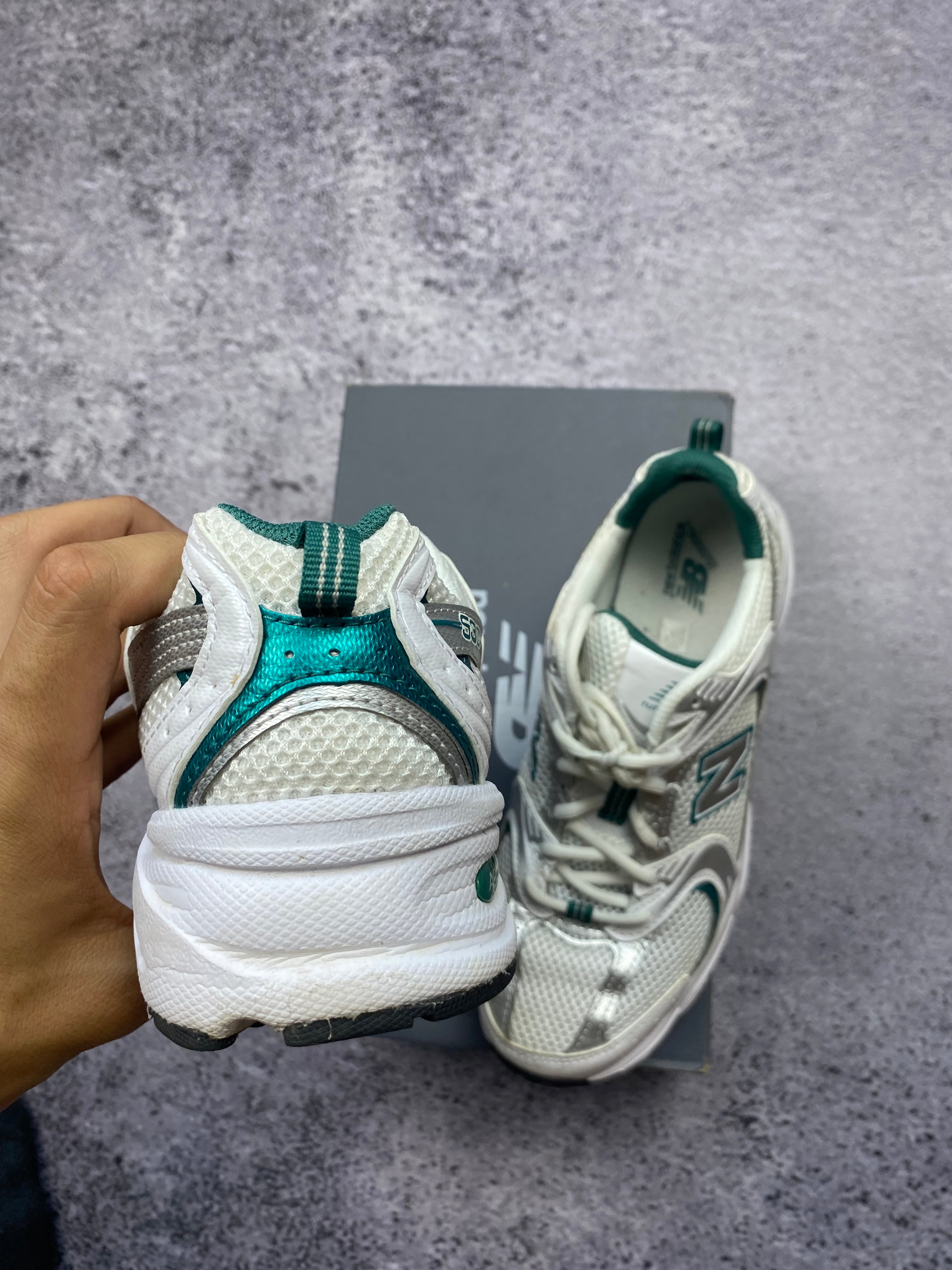 New Balance 530 białe sneakersy sportowe r. 40