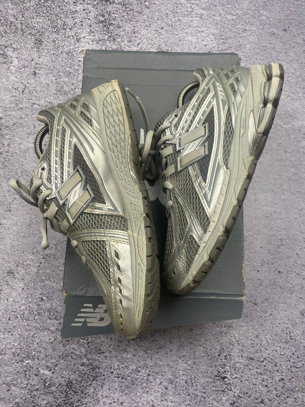 New Balance 1906R Silver Grey Running Sneakers Y2K 43
