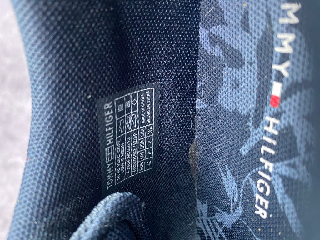 Tommy Hilfiger - navy blue fabric sneakers size 42