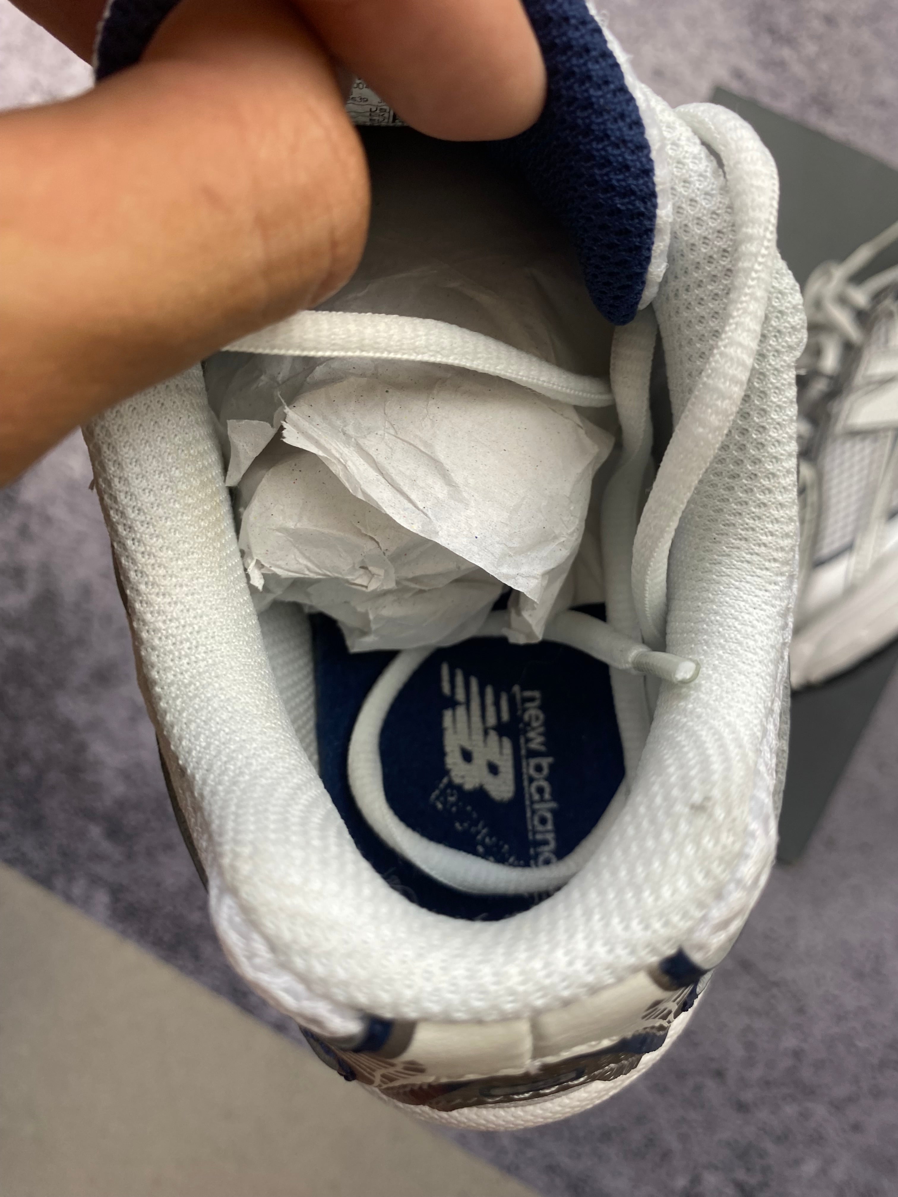 New Balance 530 białe sneakersy sportowe r. 40