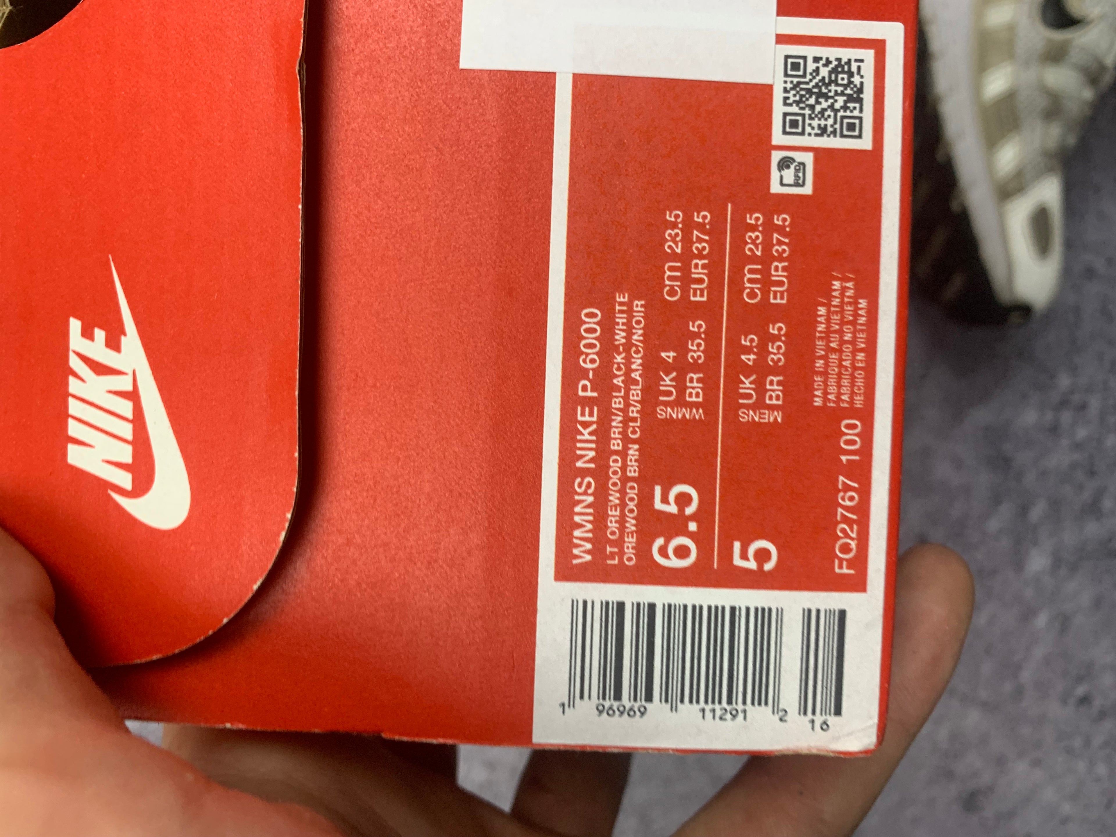 Nike P-6000 r. 37,5 sneakersy stan bardzo dobry z boxem