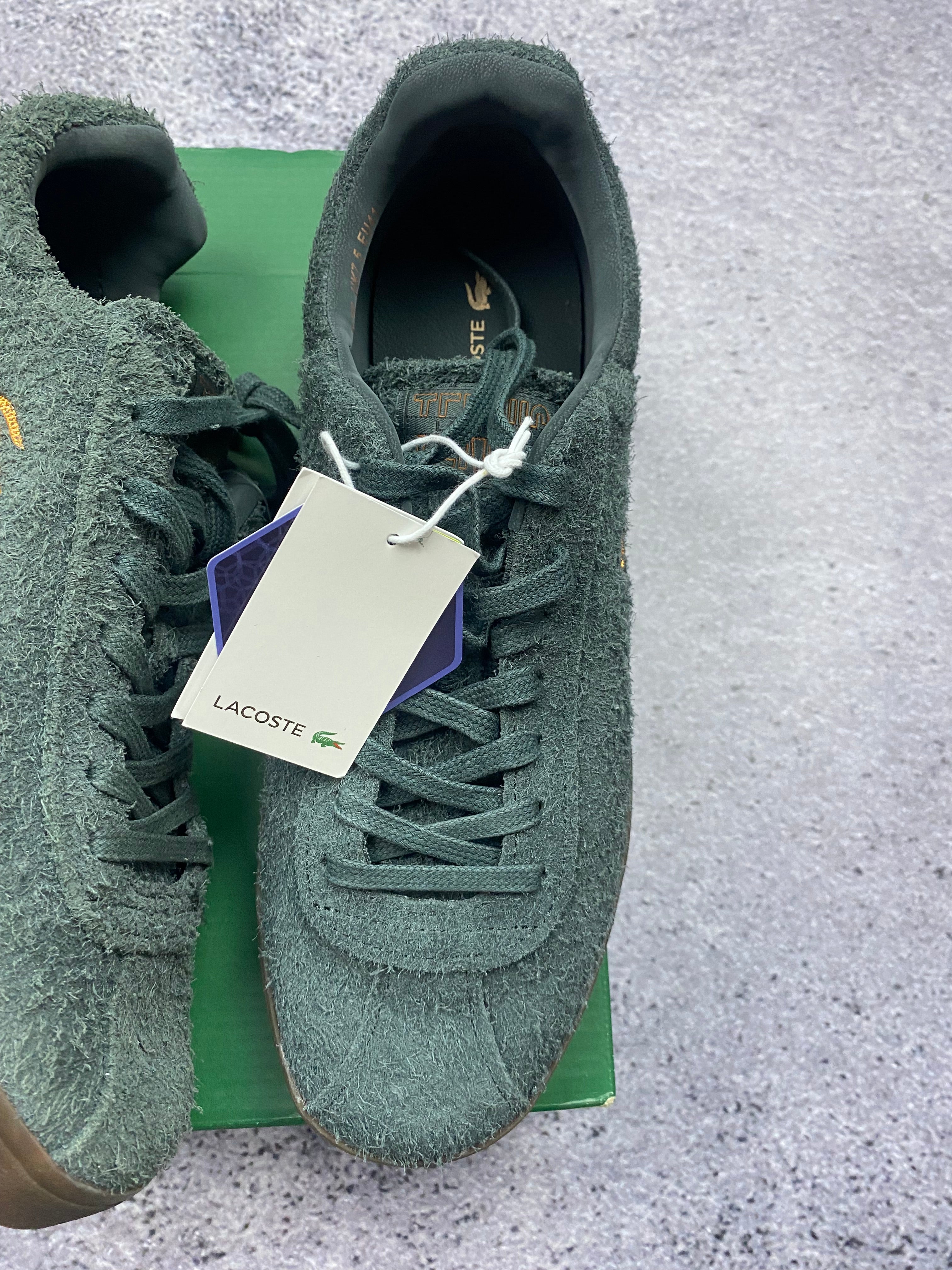Lacoste zamszowe sneakersy zielone r. 41