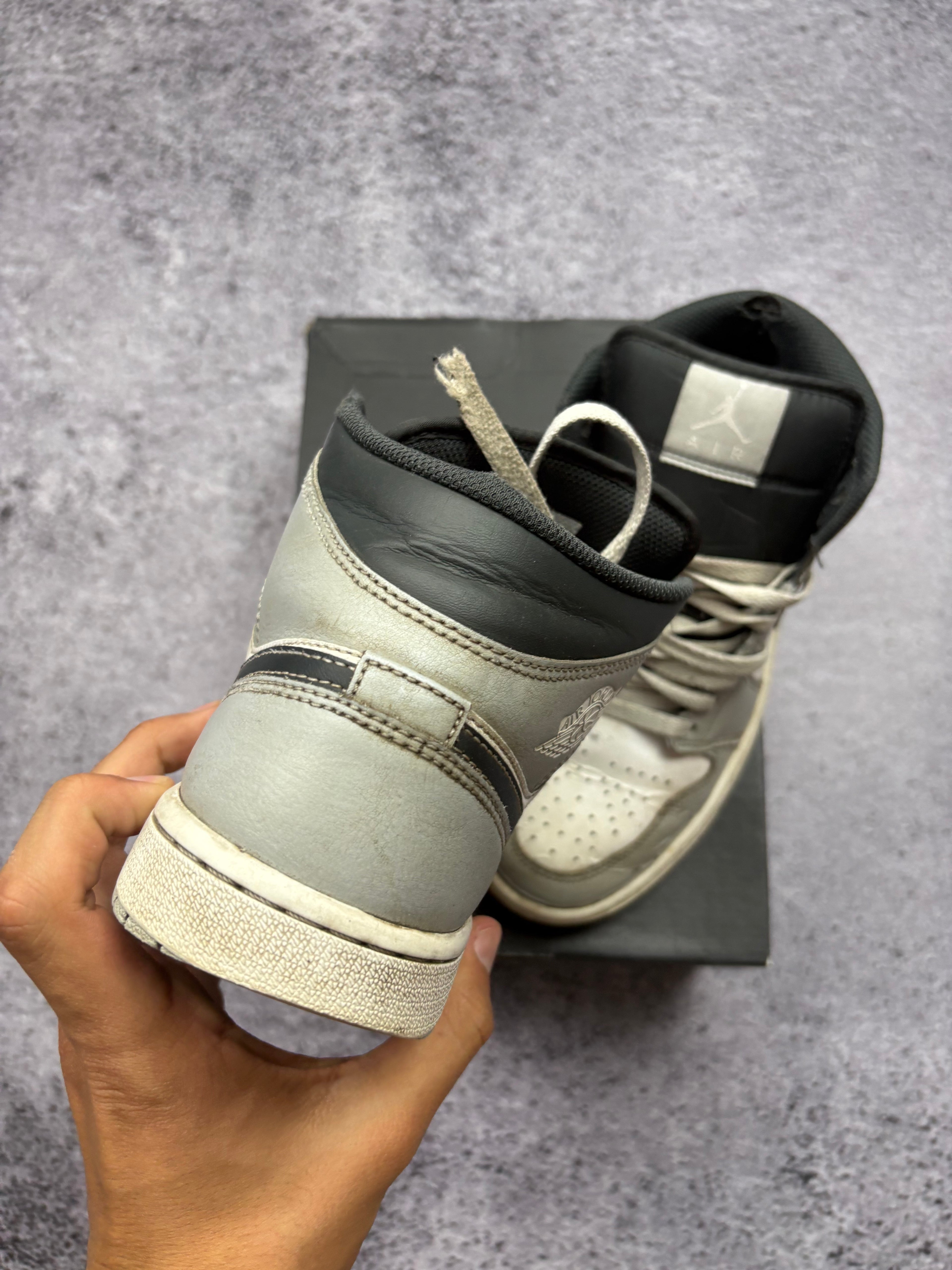 Nike Air Jordan 1 Mid Light Smoke Grey White Anthracite High Top Sneakers EU 40.5