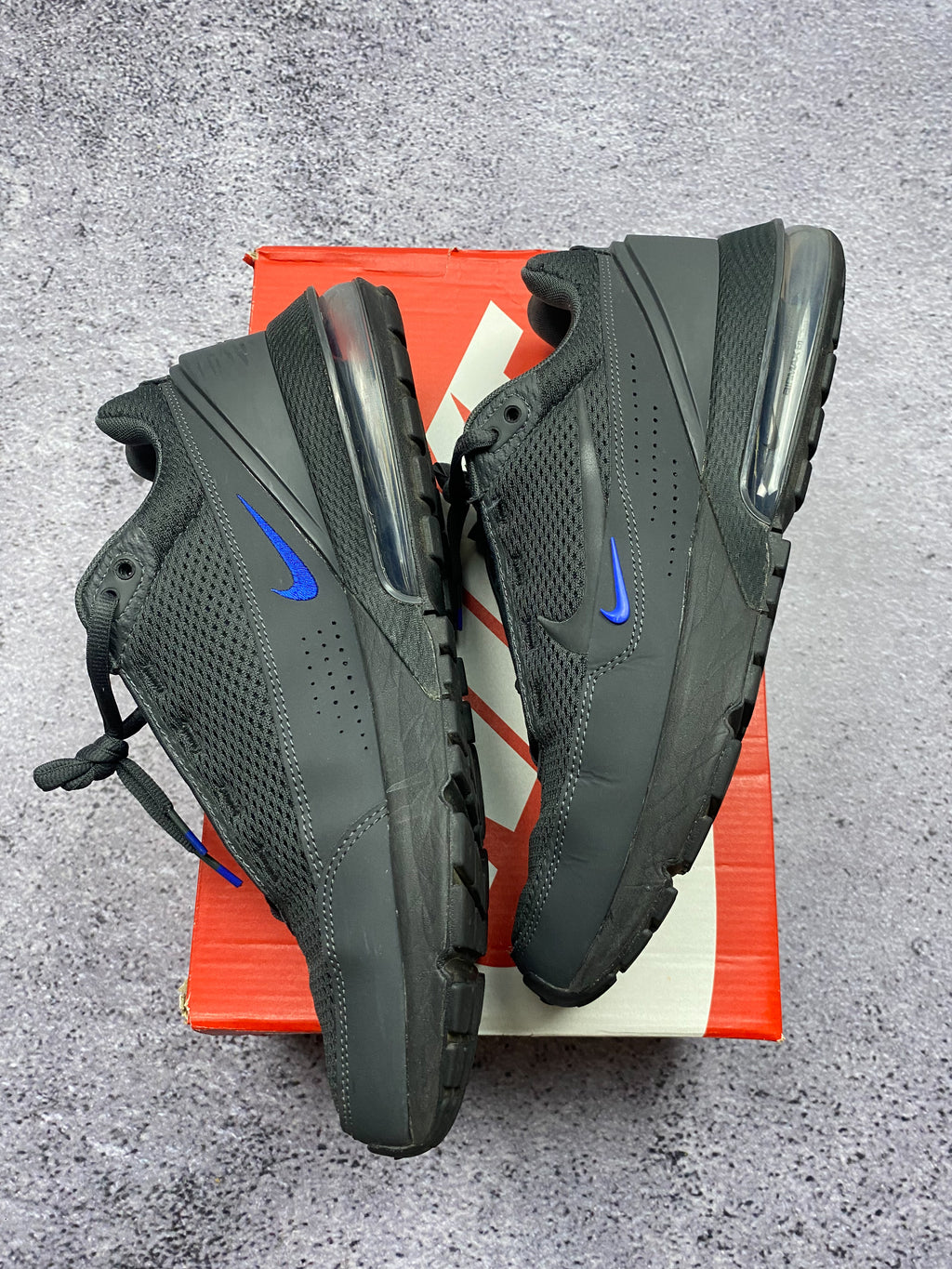 Nike Air Max Pulse 45.5 – sneakersy sportowe Anthracite/Blue