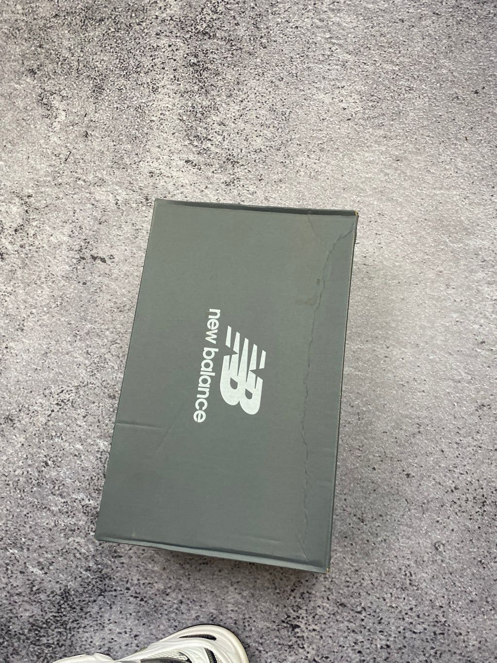 New Balance 530 białe sneakersy sportowe r. 40