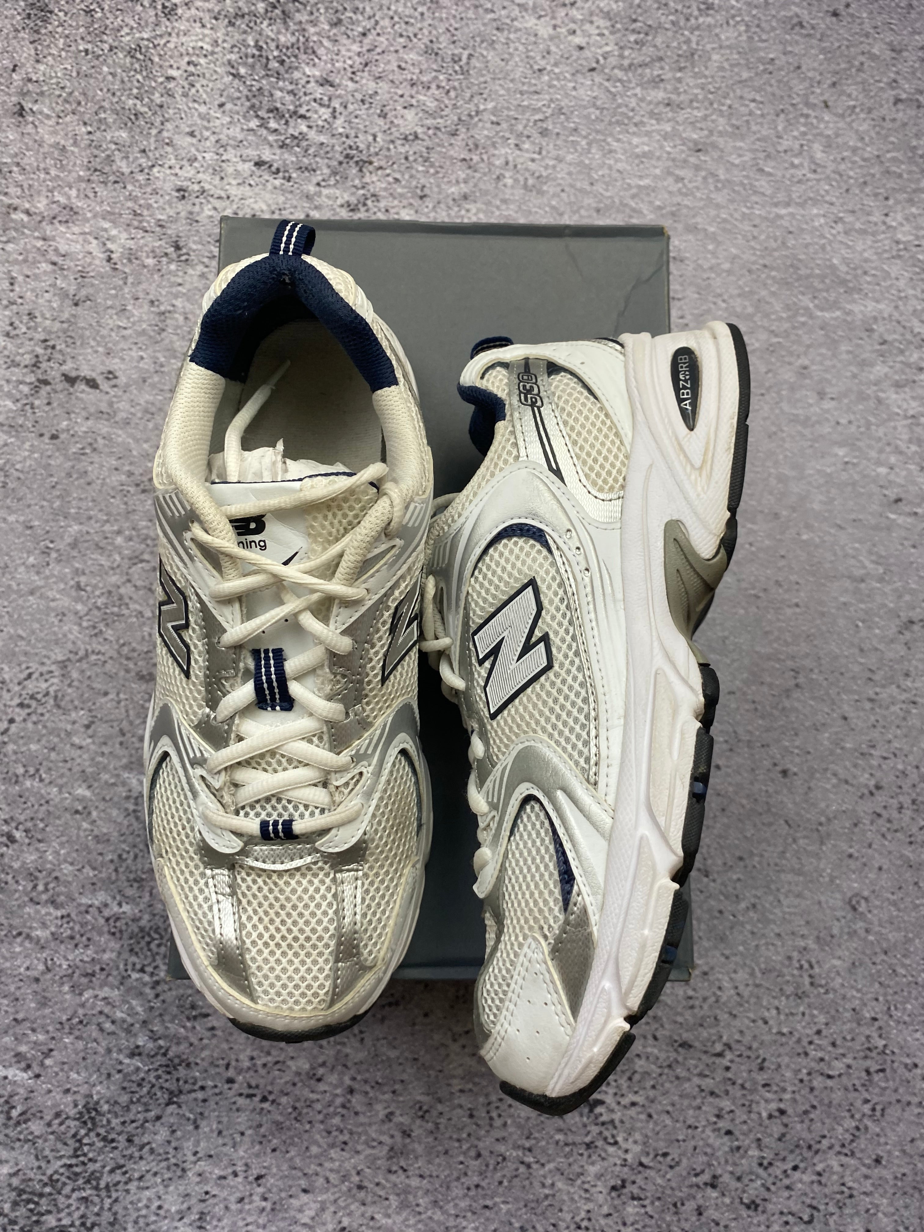 New Balance 530 białe sneakersy sportowe r. 40