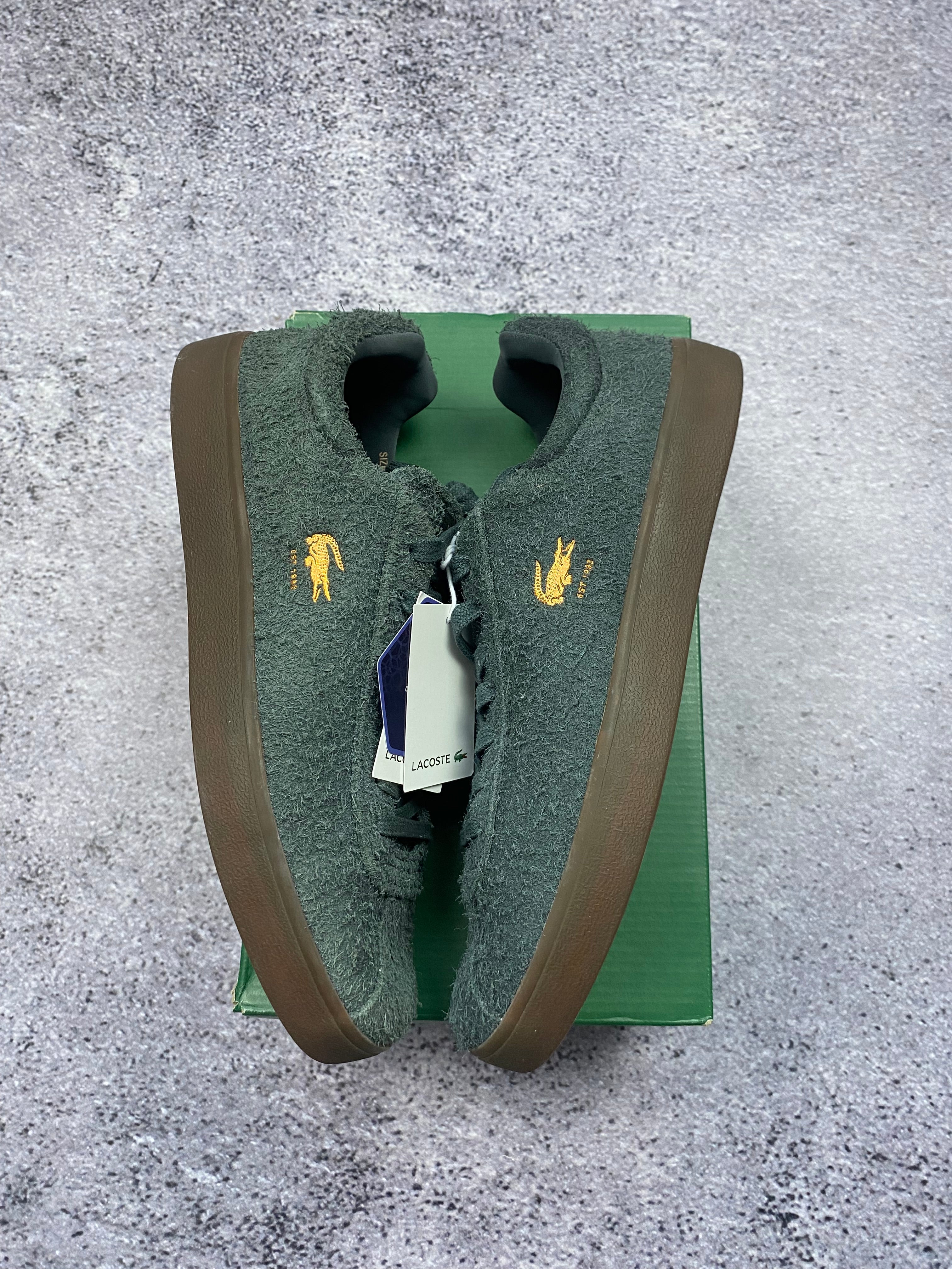 Lacoste zamszowe sneakersy zielone r. 41