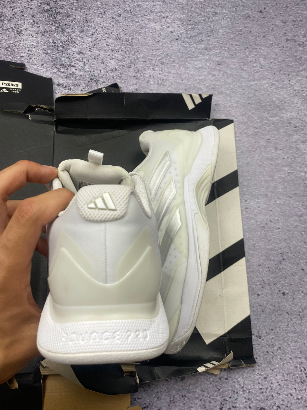 Adidas CourtJam Control białe buty tenisowe r. 40