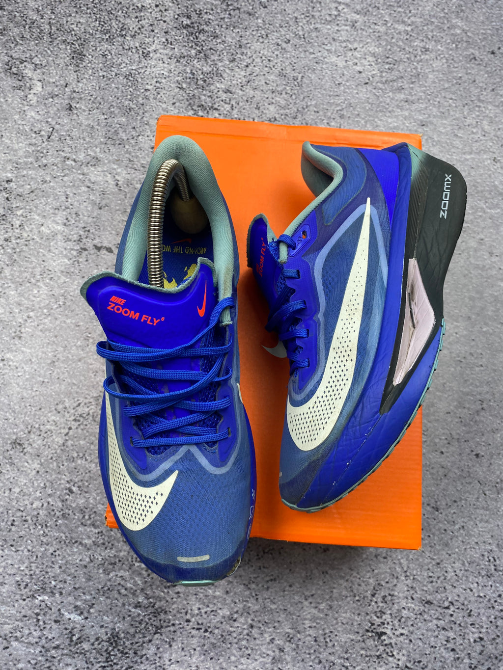 Nike ZoomX Invincible Run Flyknit niebieskie r. 41