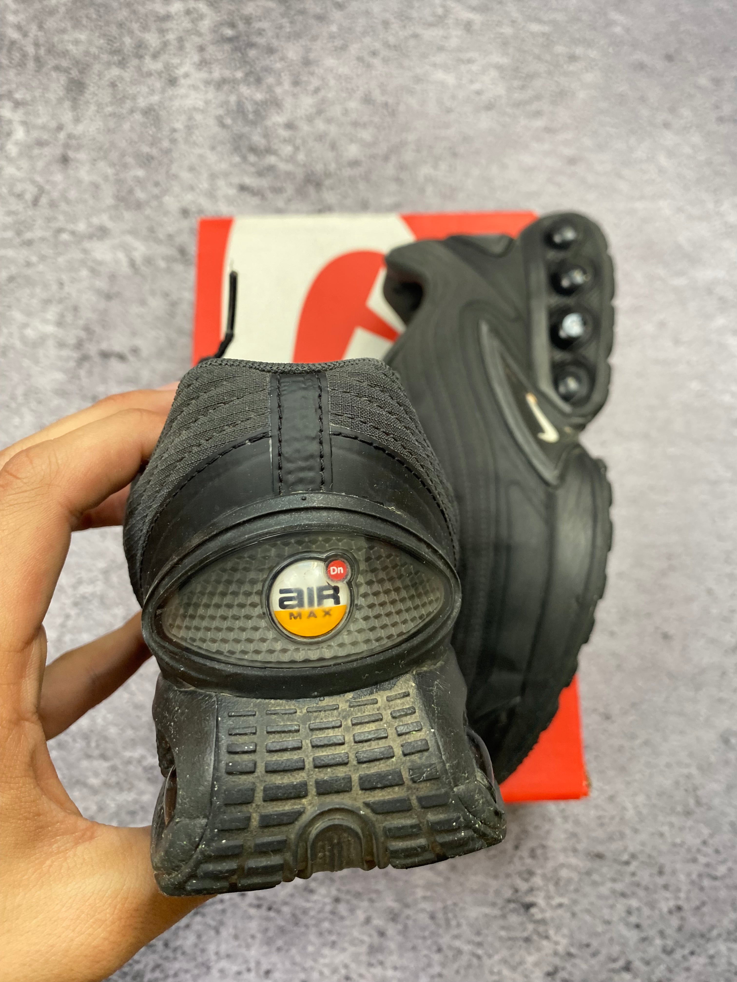 Nike Air Max Dn czarne sneakersy sportowe r. 40.5