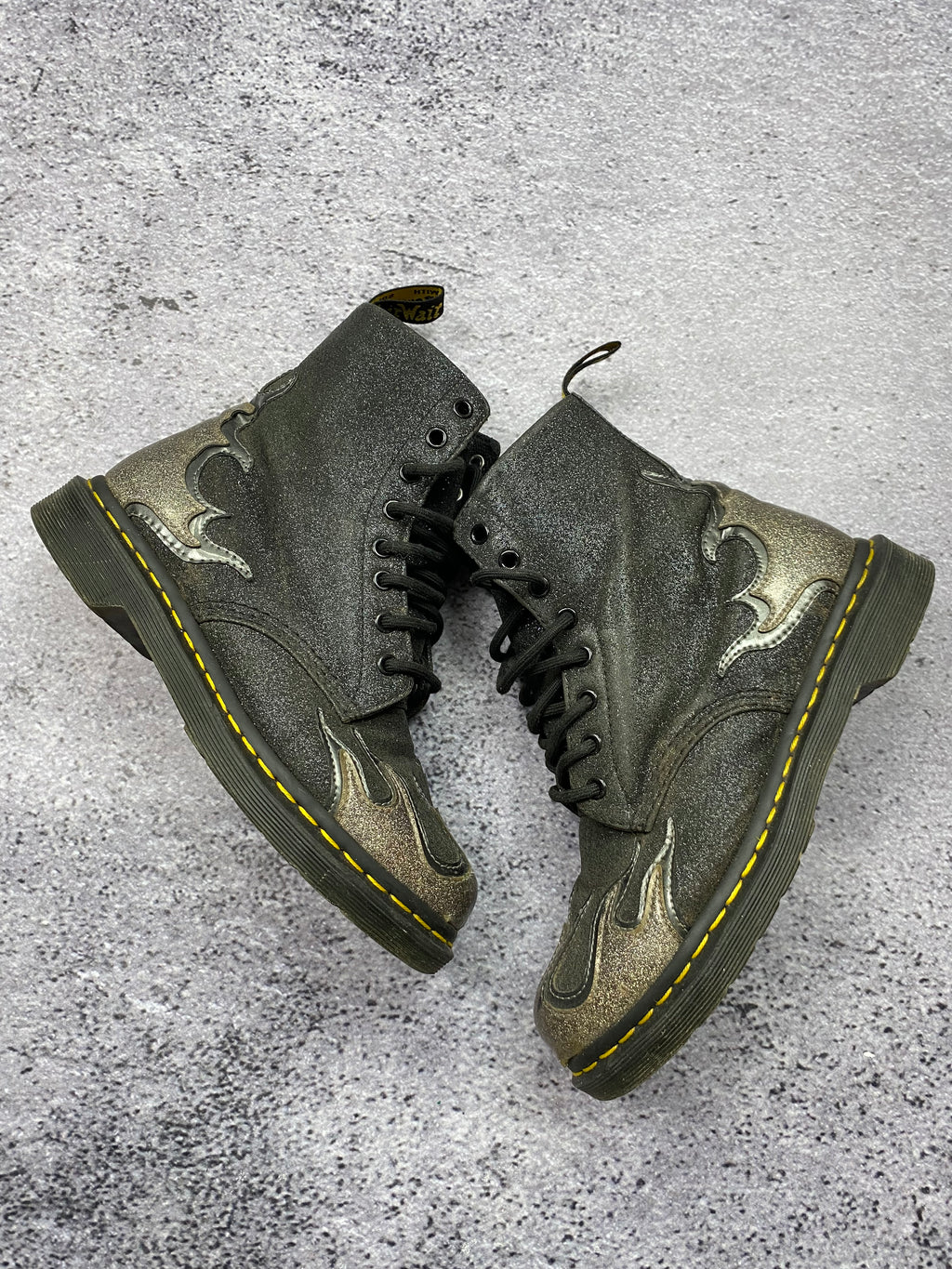 Dr. Martens 1460 Flame Glitter – botki skórzane r. 39