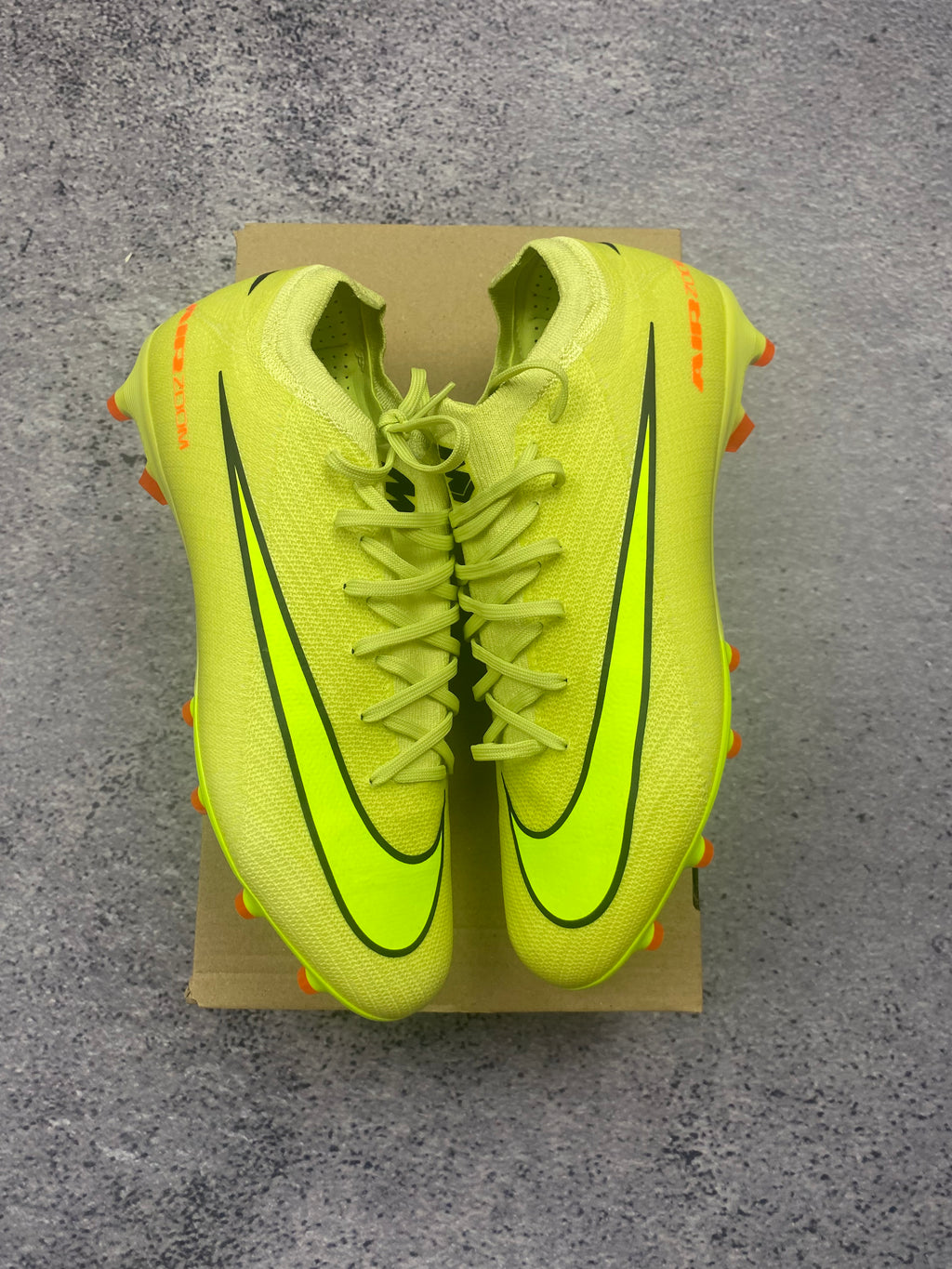 Nike Mercurial Vapor 15 Academy FG/MG Volt Football Boots Korki Piłkarskie 42.5