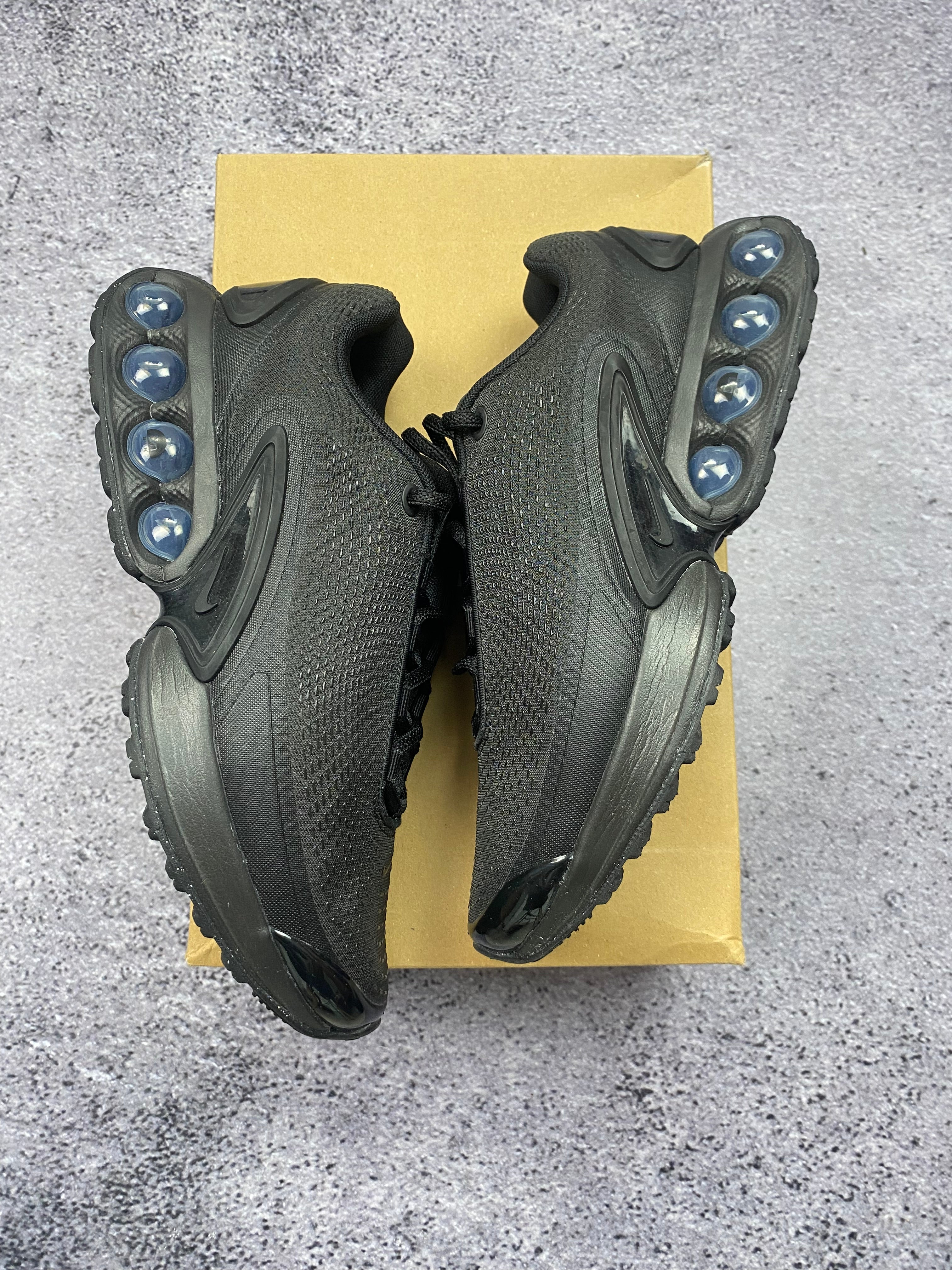 Nike Air Max Dn Triple Black – lifestyle sneakers size 42