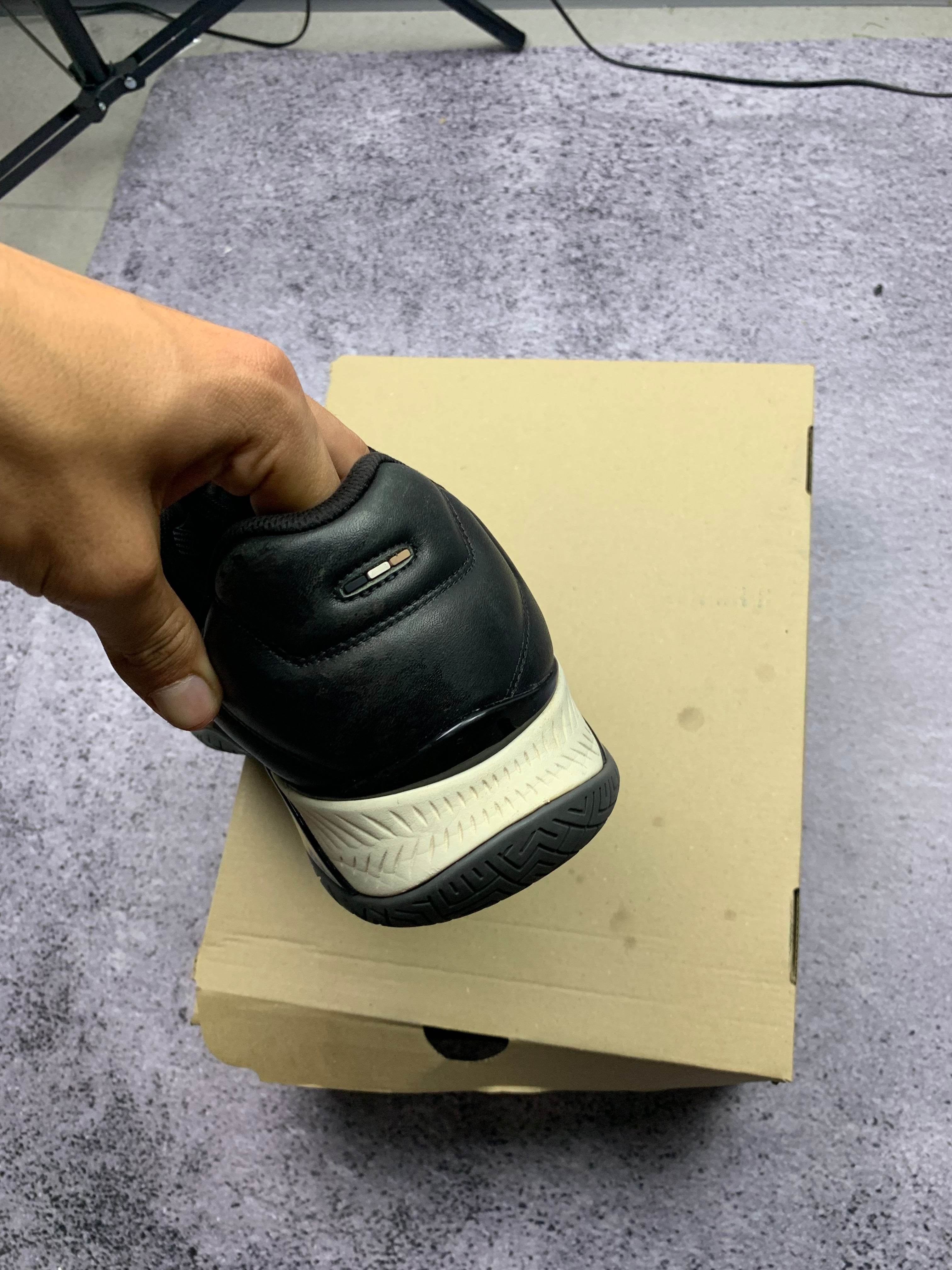 HUGO BOSS – skórzane sneakersy high-top r. 45