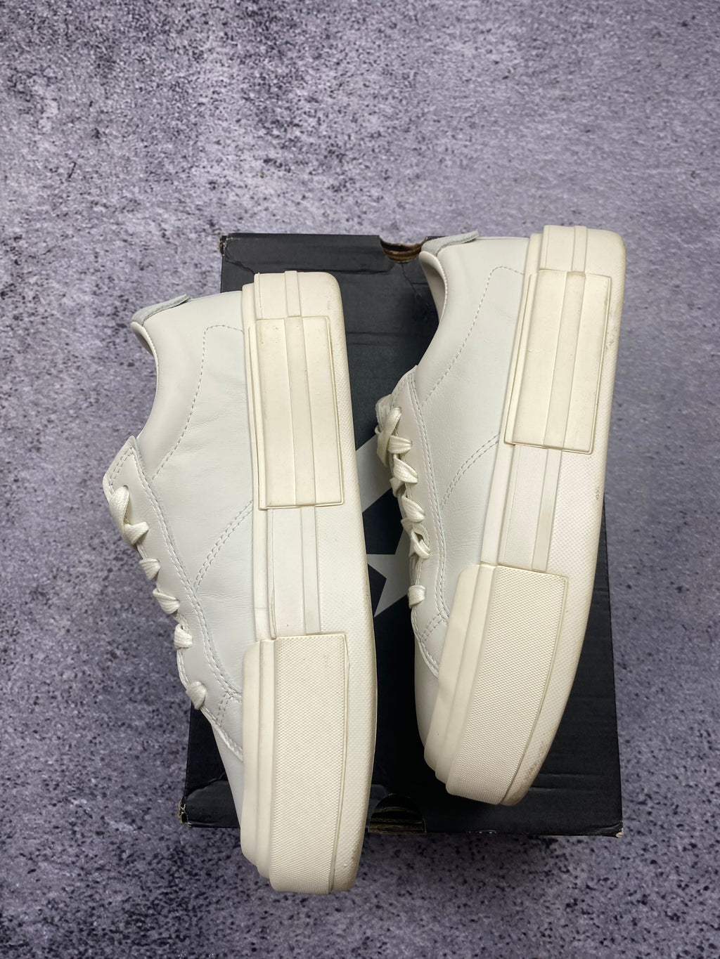 Converse białe sneakersy na platformie r. 41