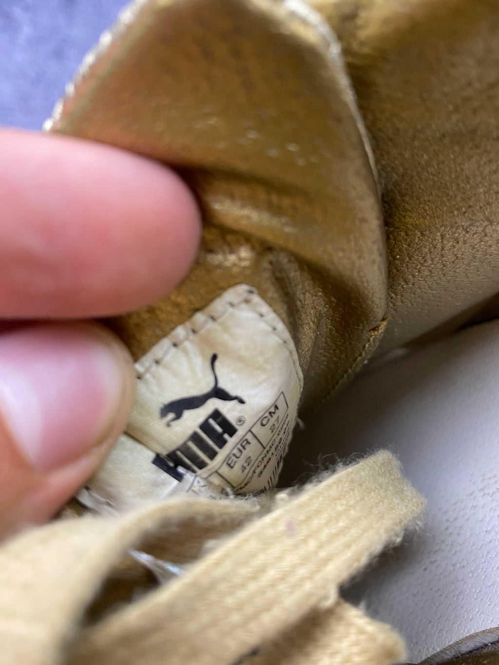 Puma skórzane sneakersy Gold – buty sportowe r. 42