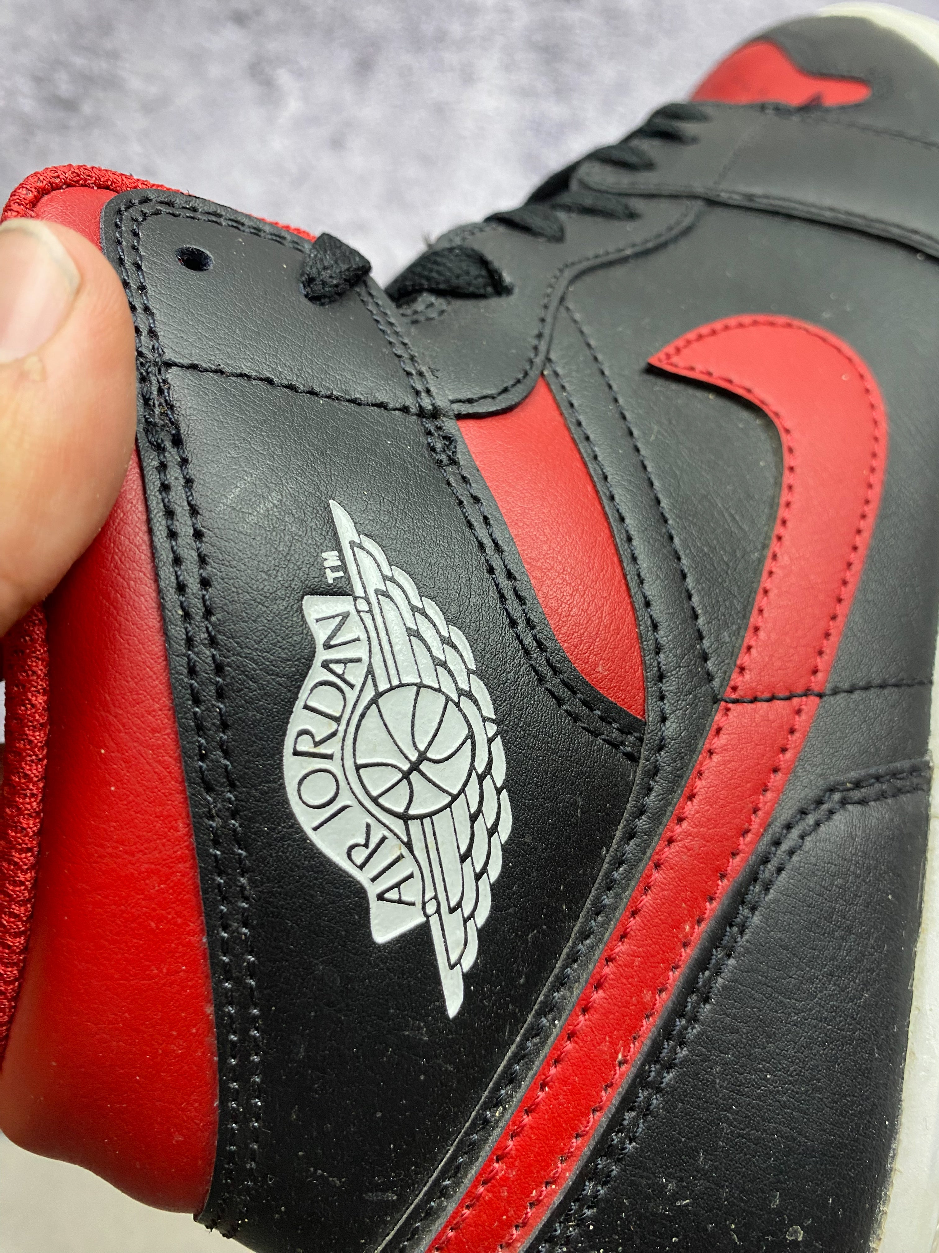 Nike Air Jordan 1 Mid Black Red 45.5 – sneakersy skórzane